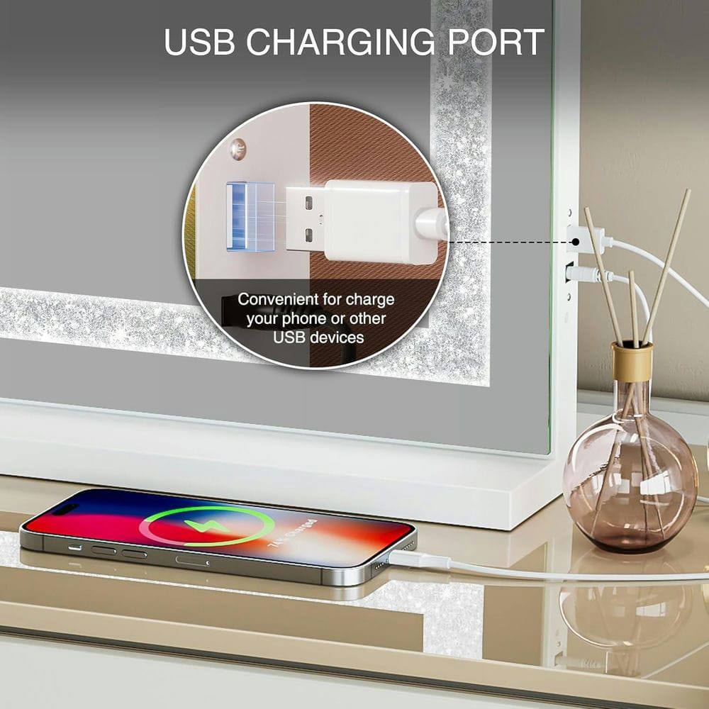 USB CHARGING PORT  
Convenient for charge your phone or other USB devices