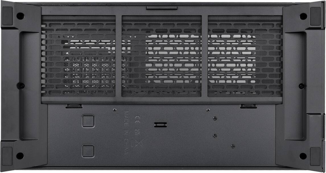 The image shows a black computer case with a ventilation system on the side. The text on the image reads "Made in China CE x."