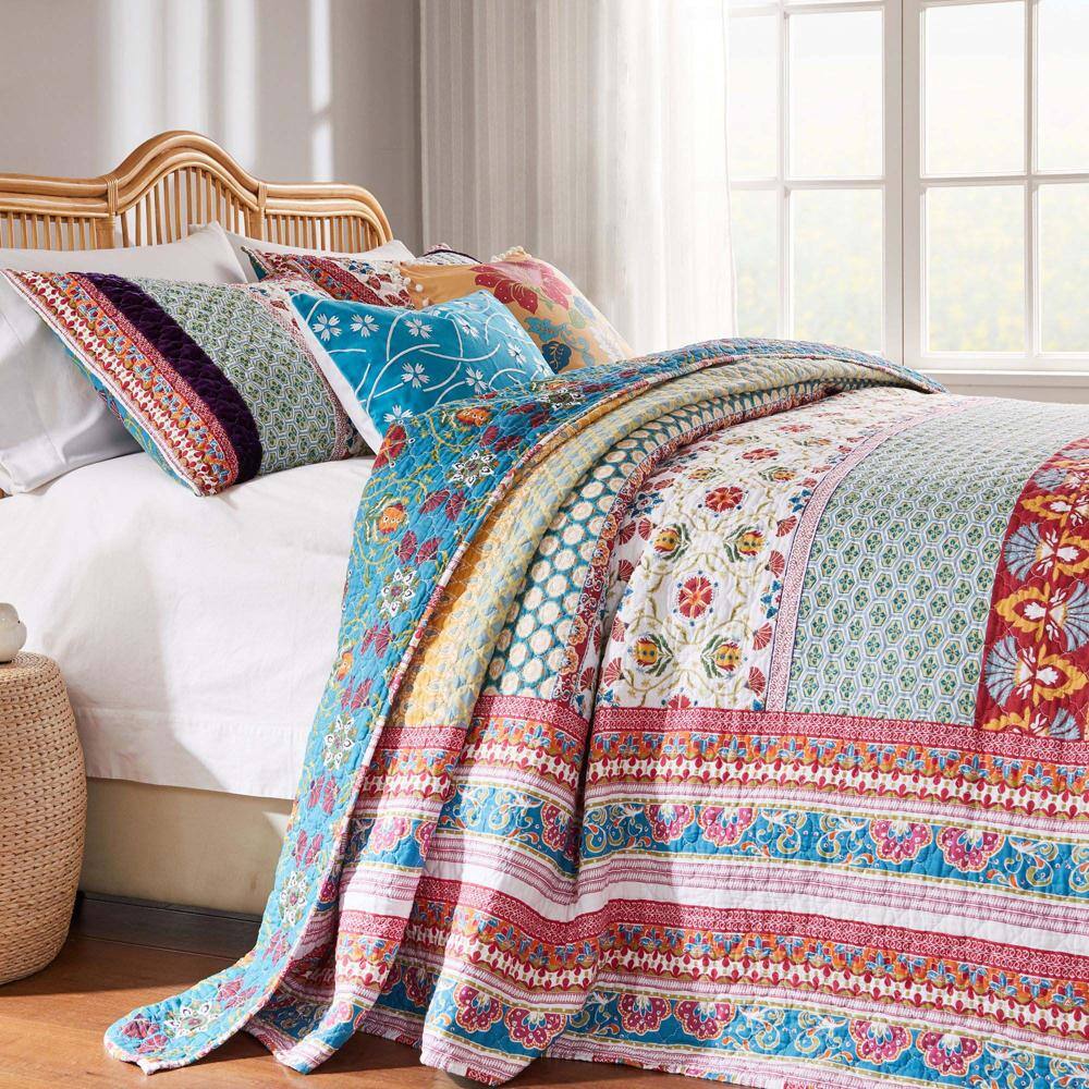 Alt View 3. Greenland Home Fashions - Greenland Home Fashions Thalia Cotton Boho-Style Bedspread Set - Jumbo Sized Reversible Quilt Set 3-Piece Queen Blue - Multicolor.
