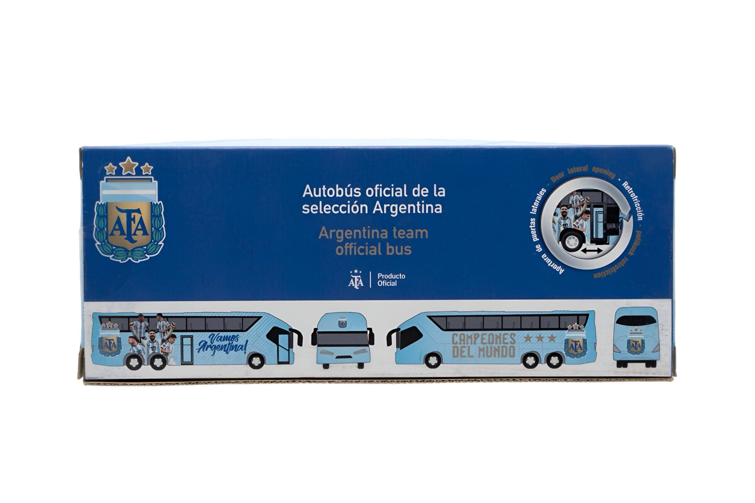 Autobús oficial de la selección Argentina  
Argentina team official bus  
Producto Oficial  
Lateral opening Door laterales  
Retrofricción puertas de pullback  
Apertura retrofriction  
AA d Vamps Argentina!  
4 CAMPEONES DEL MUNDO  
ATA AA