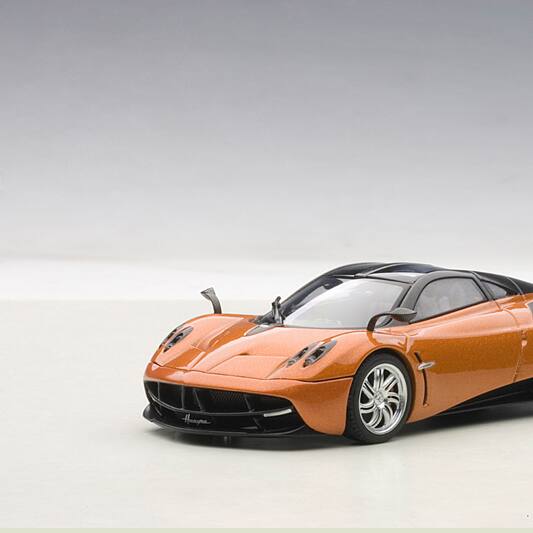 Front. Autoart - Pagani Huayra Bronze 1/43 Diecast Model Car by Autoart.