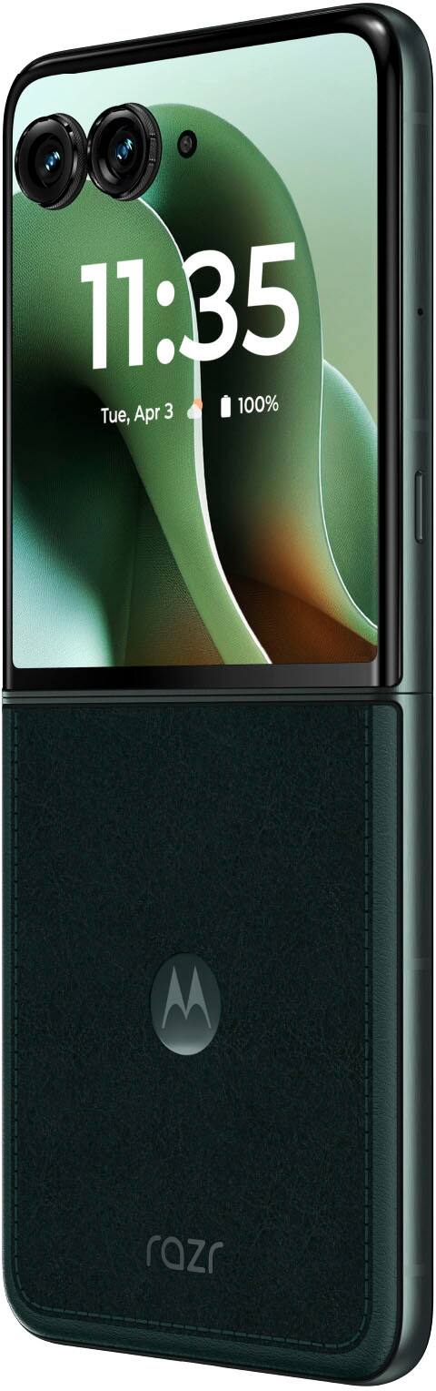 The text on the image reads "11:35 Apr 3 100% Tue, razr." This can be grouped and corrected as follows:

"11:35 on April 3rd, 100% Tuesday, Razr."