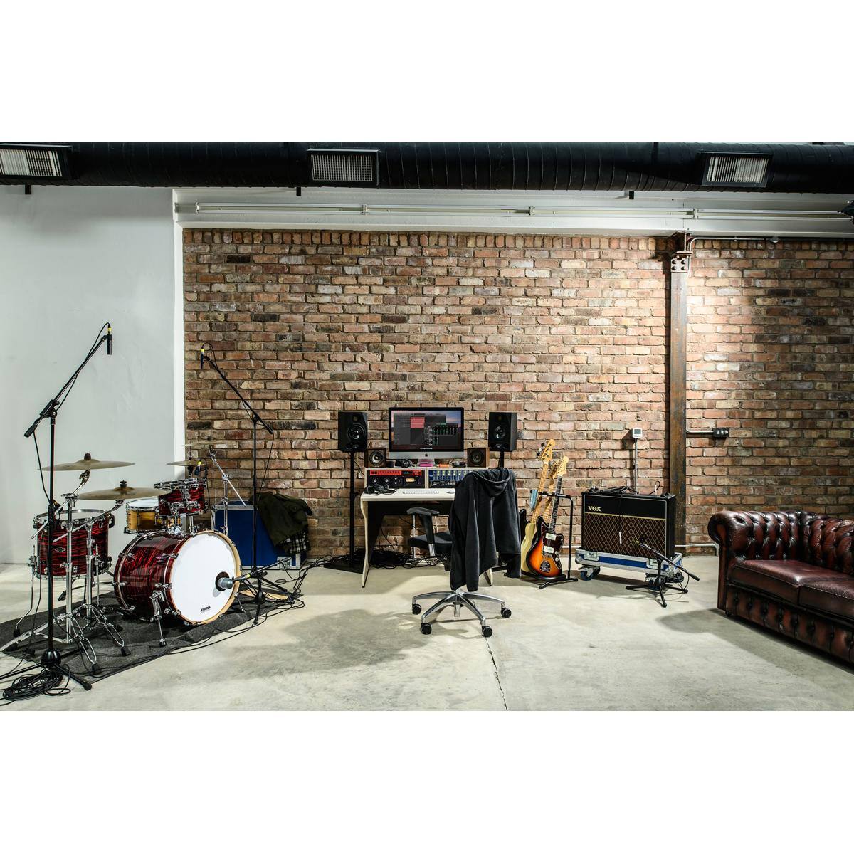Alt View 9. Focusrite - Focusrite Clarett+ 8Pre 8-Channel 18-In/20-Out Audio Interface with Software Suite for PC and Mac.