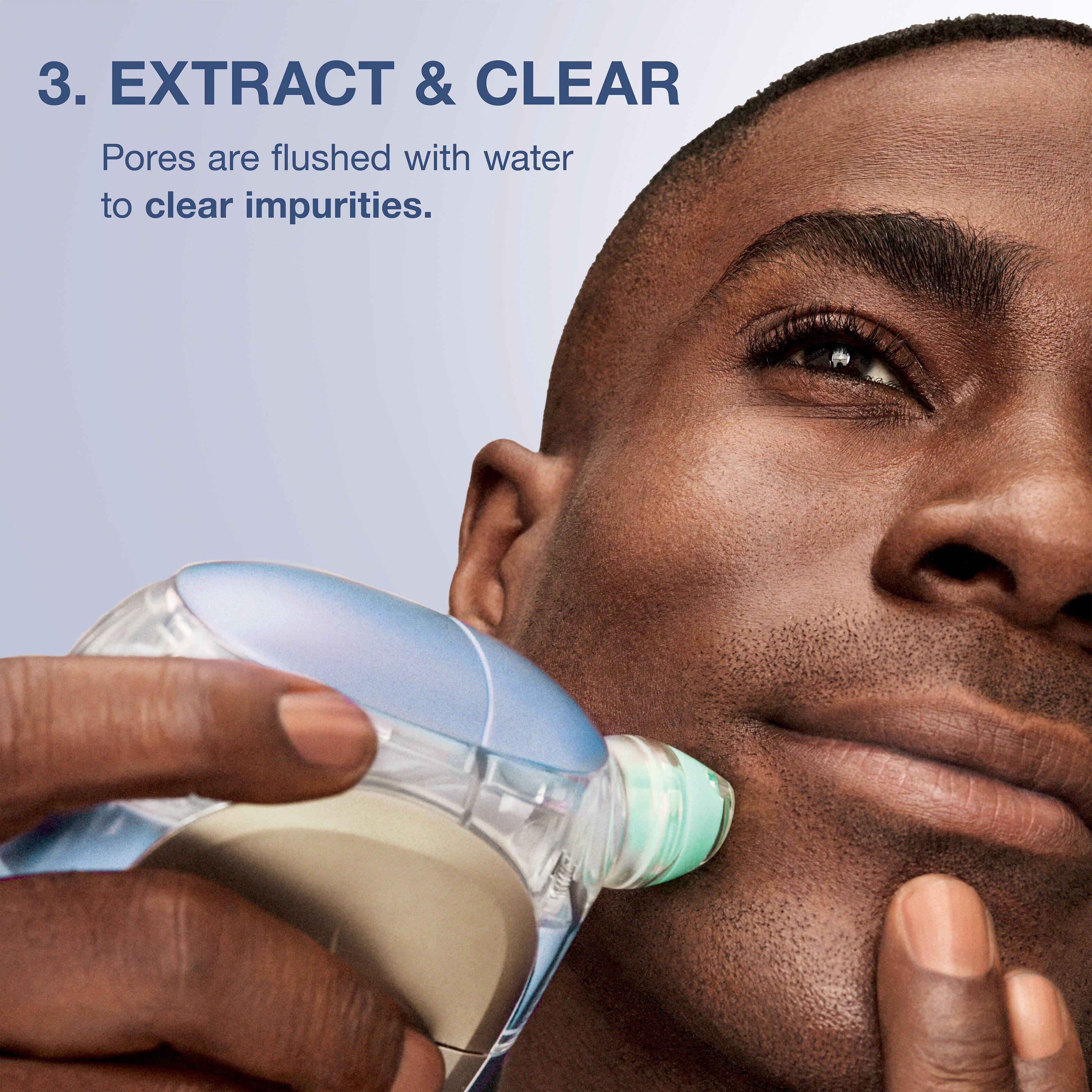 3. EXTRACT & CLEAR  
Pores are flushed with water to clear impurities.