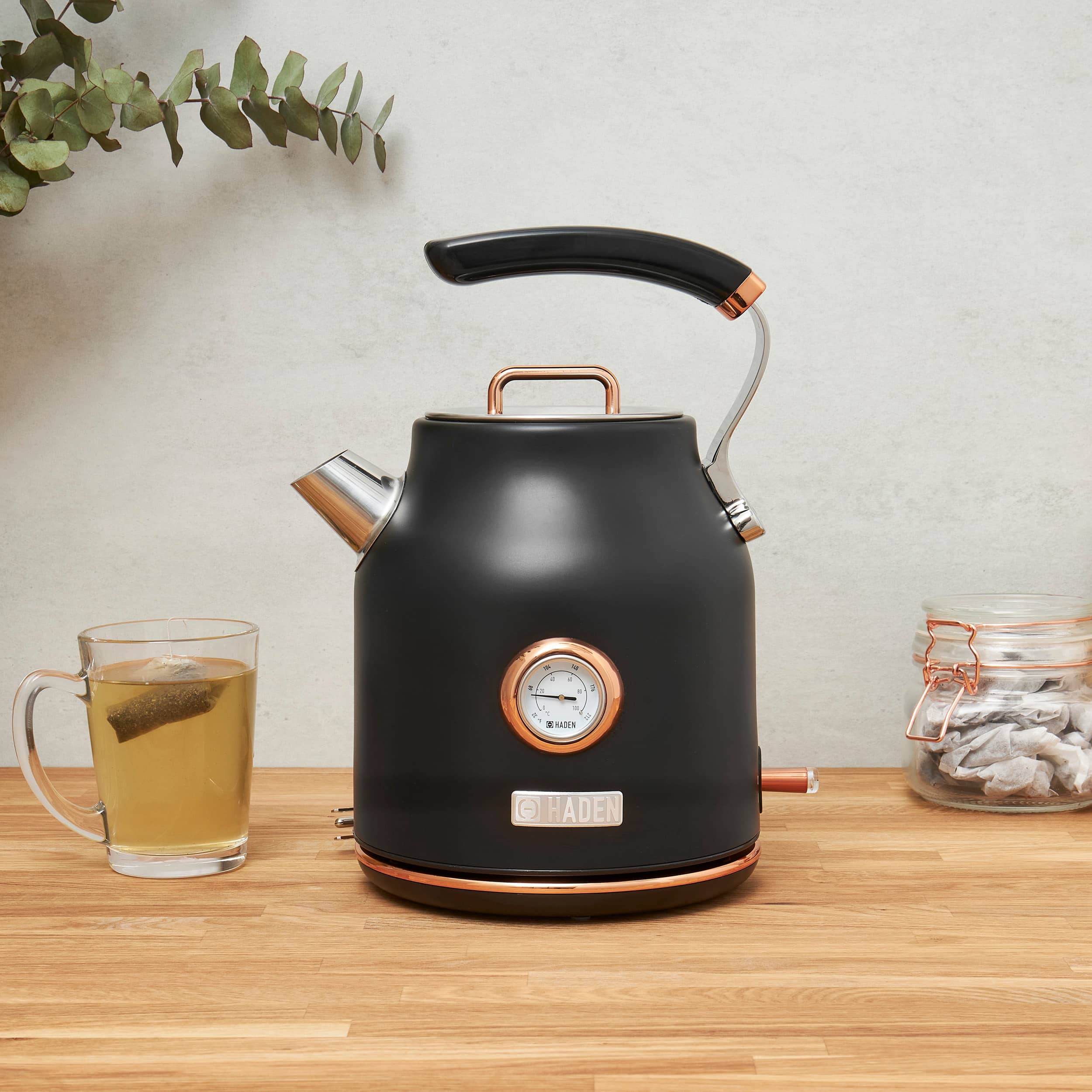 Alt View 11. Haden - Dorset 1.7L Electric Kettle - Black/Copper.