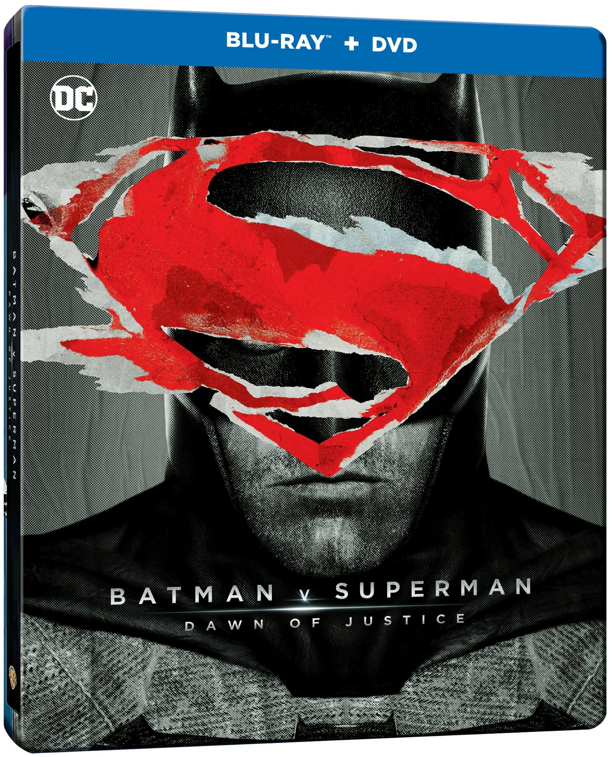 Angle. Batman V Superman- Dawn of Justice Steelbook [Blu-ray].