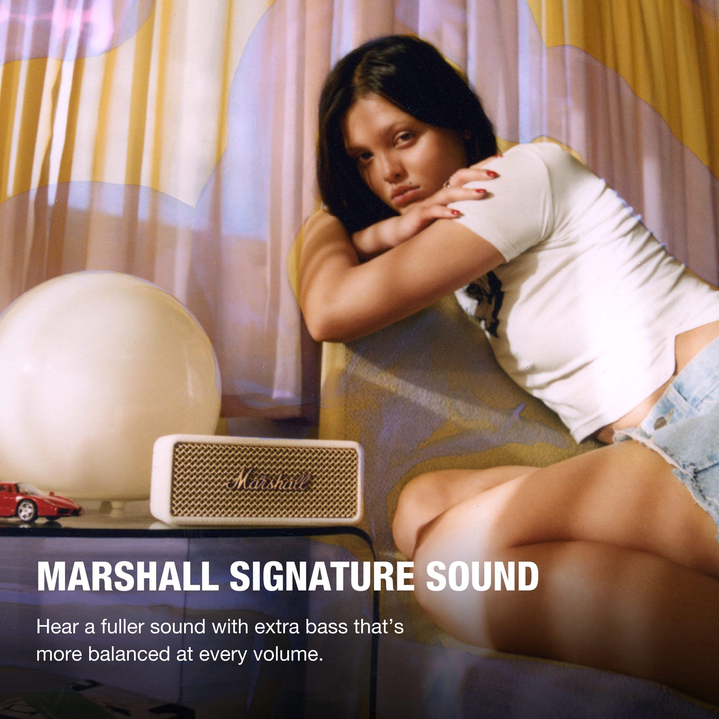 Marshall Signature Sound: Hear a fuller sound with extra bass that's more balanced at every volume.
