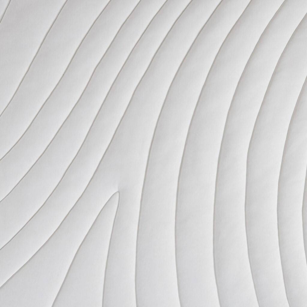 Alt View 5. Gracie Mills - Gracie Mills Elena Poly Jersey Puffy Comforter Set - White.