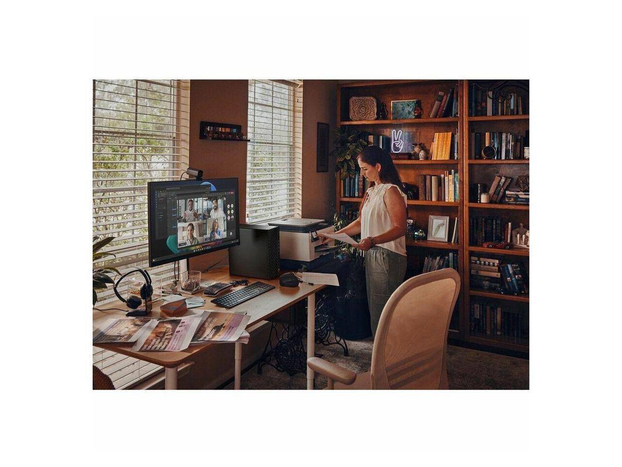 Alt View 3. HP - HP ProDesk 4 G1i - Intel Core Ultra 7 265 - vPro - 16 GB - 512 GB SSD - Intel Q870 - Windows 11 Pro - Black - Black.