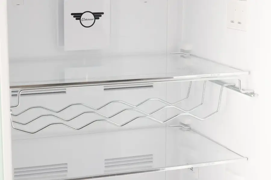 Alt View 3. Unique Appliances - Classic Retro 11 cu.ft. Top Freezer Refrigerator - Marshmallow White.