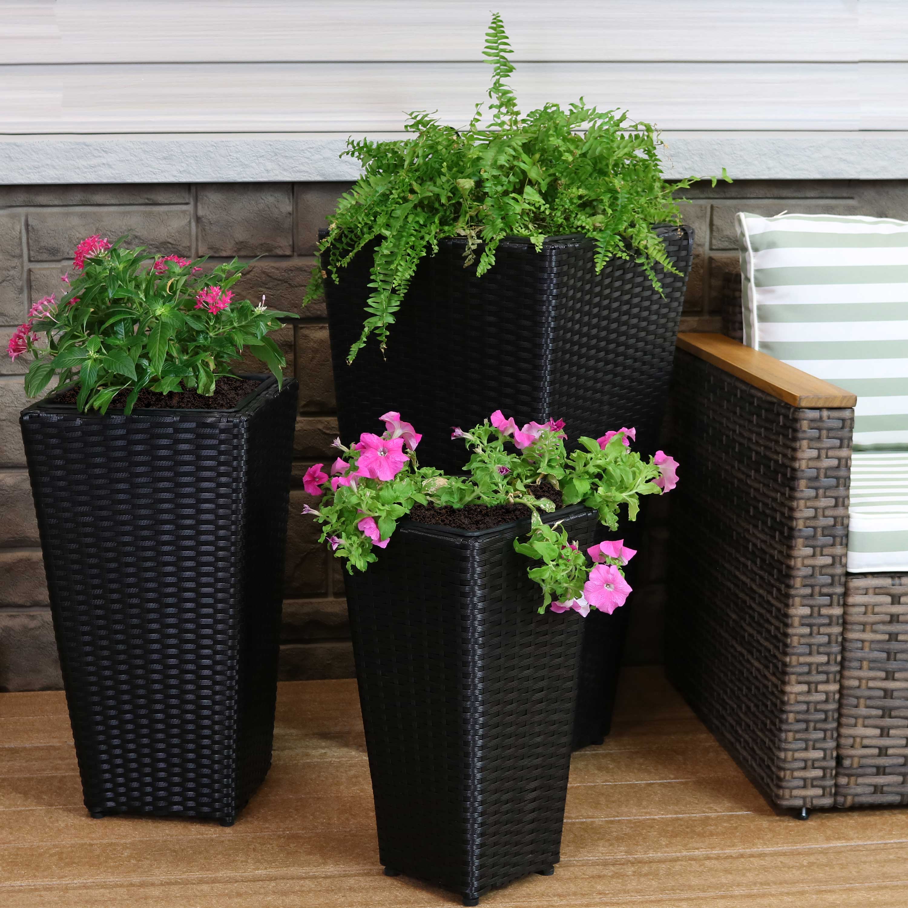 Alt View 5. Sunnydaze - Polyrattan Tall Square Planter - 9 in, 11.5 in, 15 in - Set of 3 - Black.