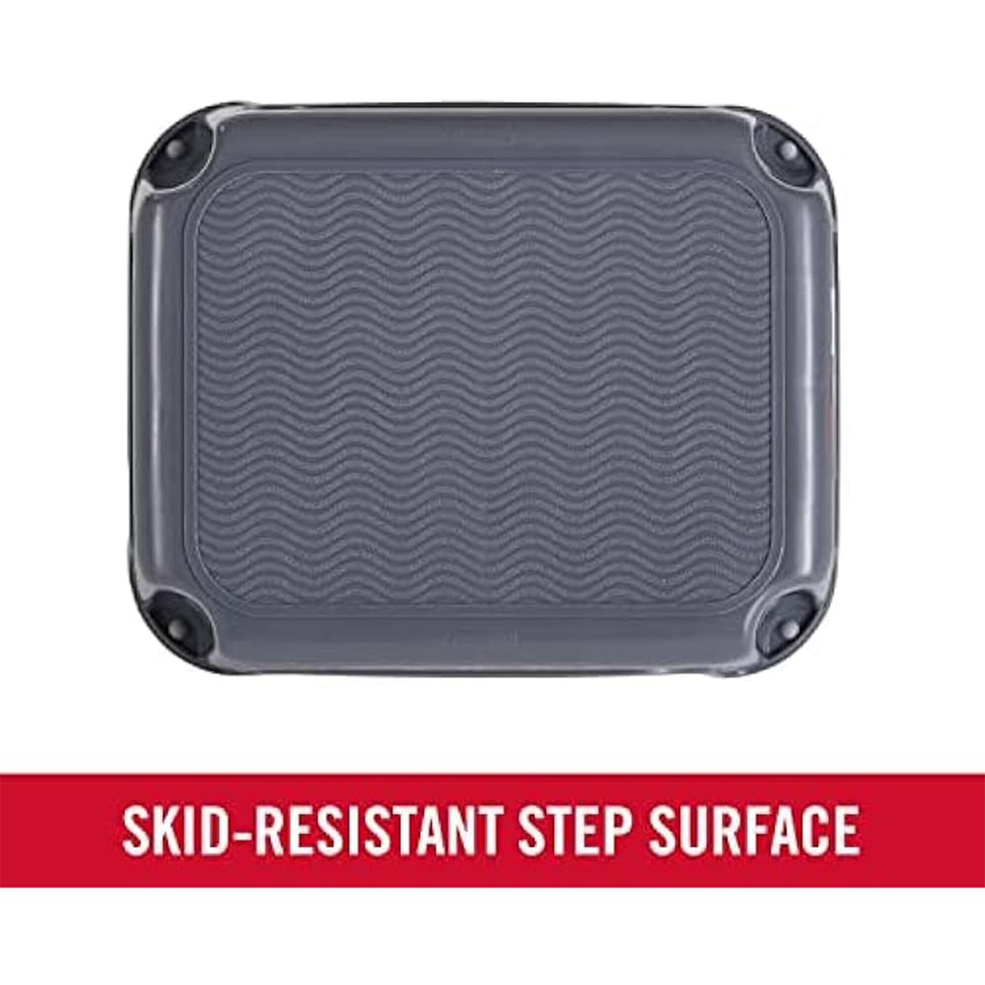SKID-RESISTANT STEP SURFACE