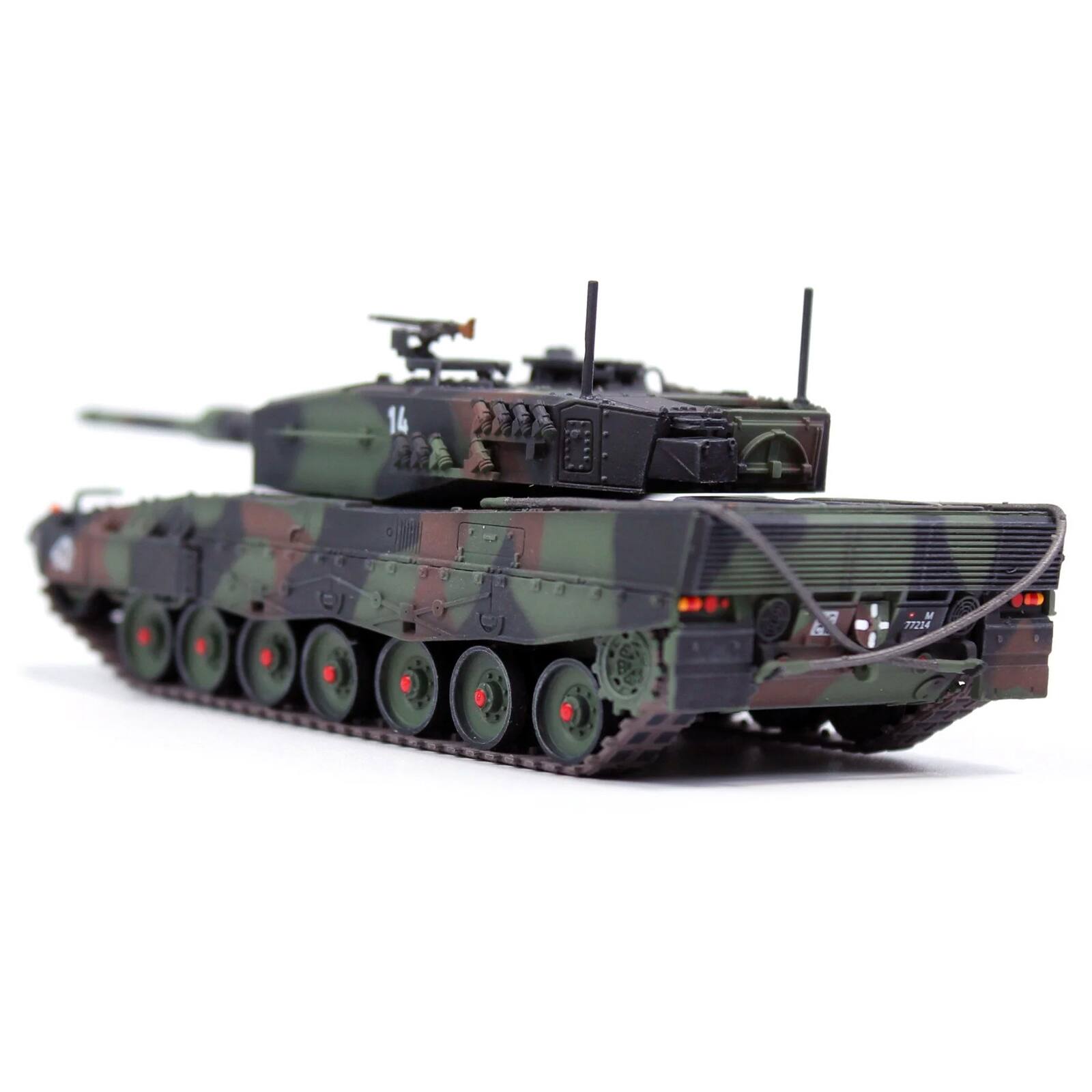 Alt View 2. Panzerkampf - Leopard 2A4 Main Battle Tank "Thun, Switzerland" (2006) Swiss Army "Armor Premium" Series 1/72 Model by Panzerkampf.