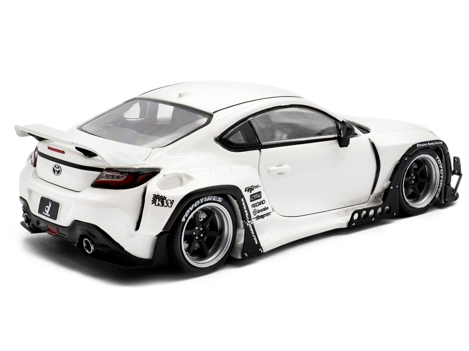 9 b Pnton  
Lm w  
TOYOTIRES  
AAL RSCARD  
brembo  
WR diimpons  
www.maidovo.com  
3 Fusty Racing  
Rocket TOYOTINEY