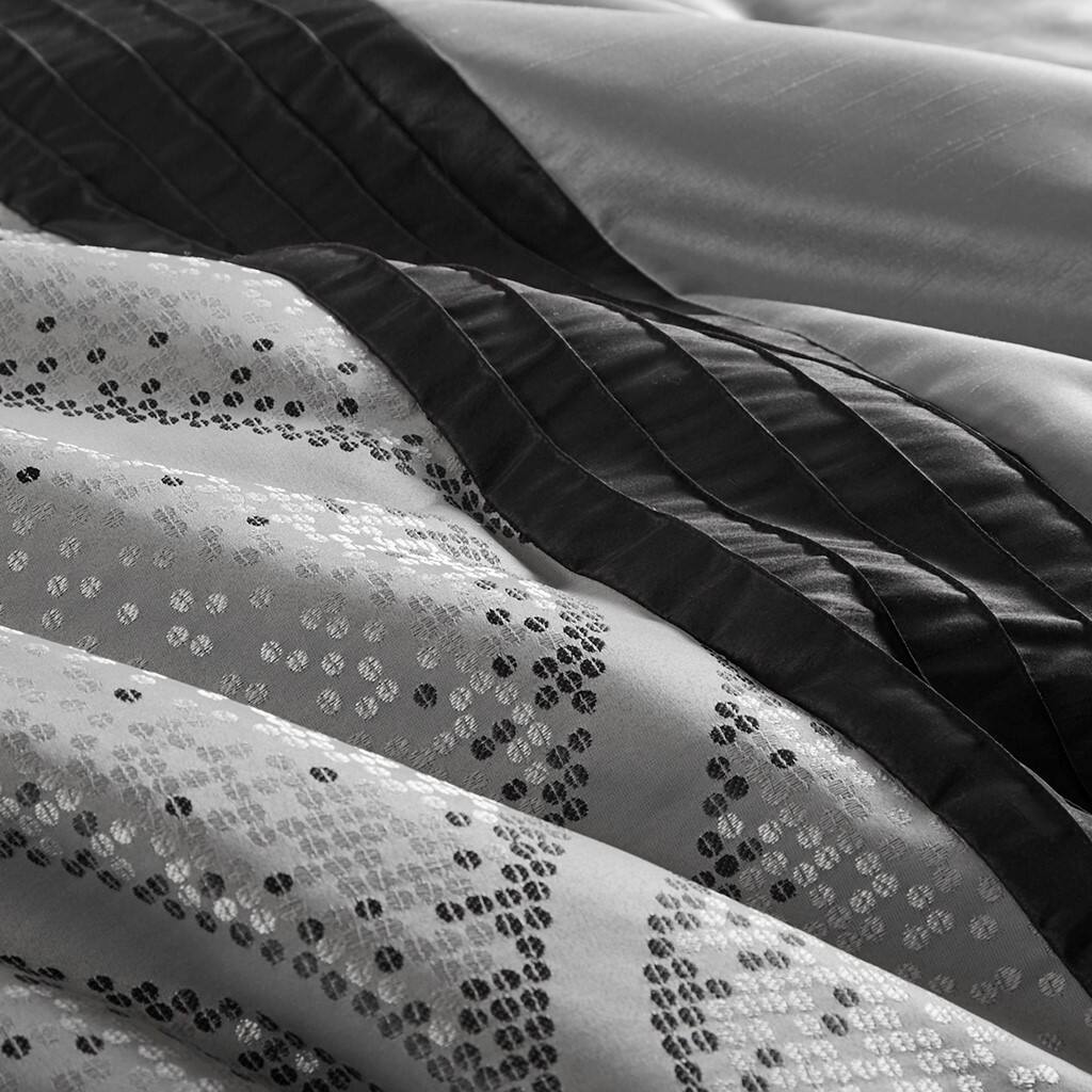 Alt View 4. Gracie Mills - Gracie Mills 6-PC Londonbury Jacquard Comforter Set with Throw Pillows - Black/Silver.