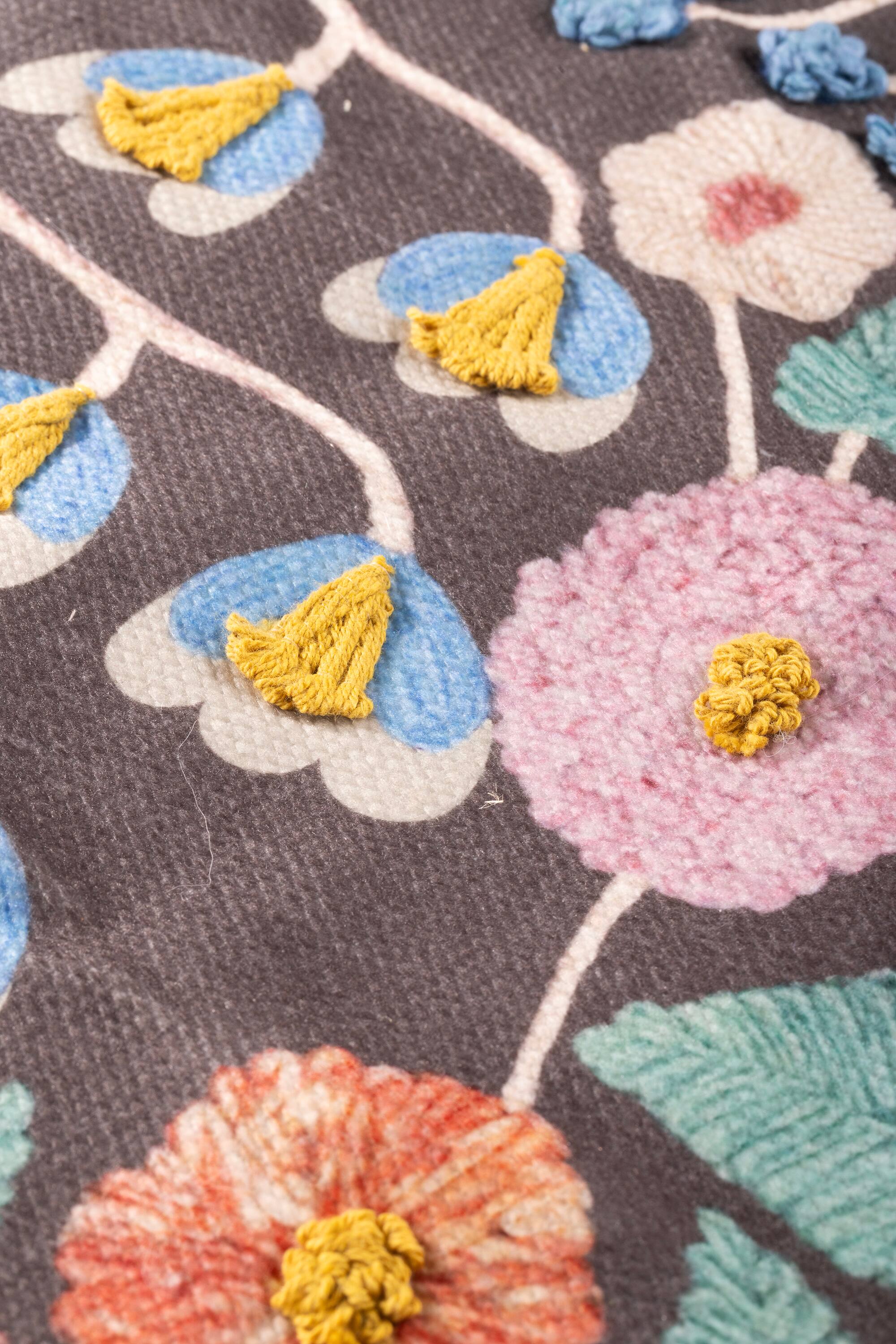 Back. GAURI KOHLI - Luxor Pillow - Multicolored.