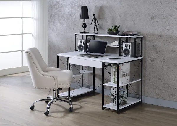 - MoLET LAMB SPALL
- DRCRIATAL
- ntro se Rd PEOPLE'S LAWYER
- BONESHAKER
- FELV AMANG