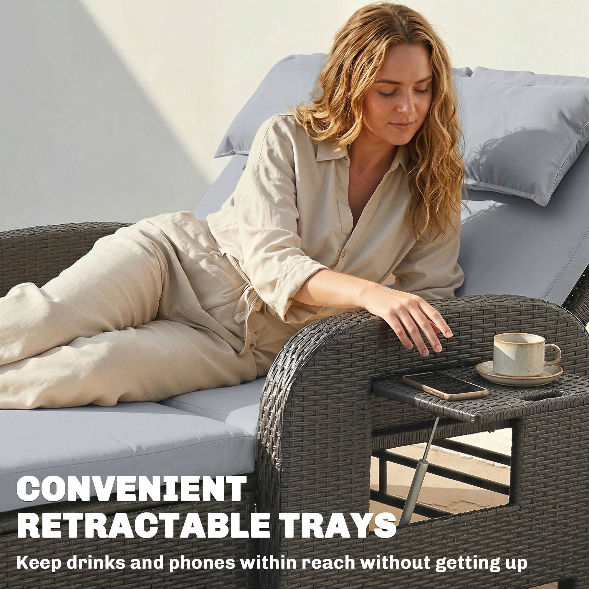 CONVENIENT RETRACTABLE TRAYS  
Keep drinks and phones within reach without getting up
