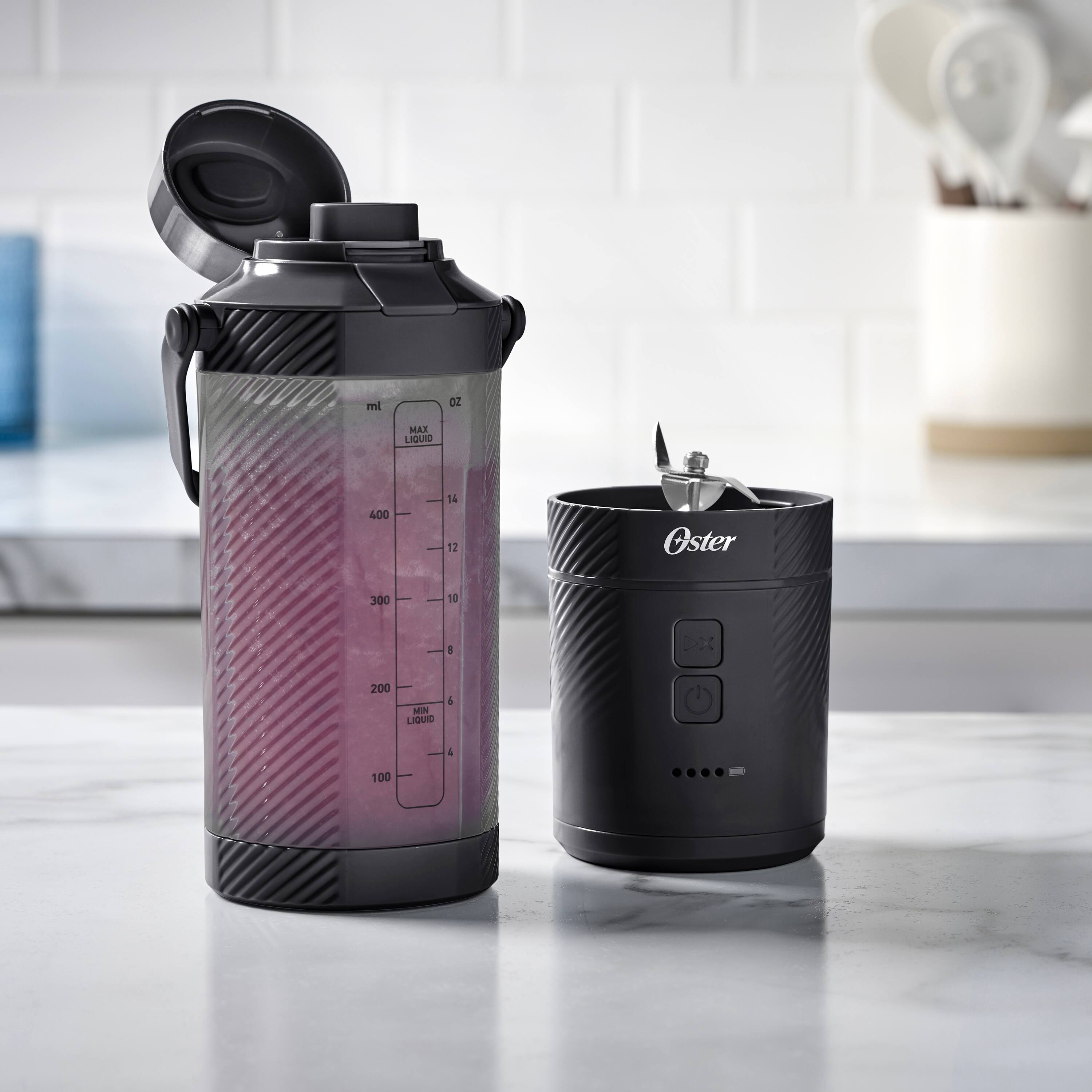 ml oz MAX LIQUID 400 14 12 Oster 300 10 8 MIN LIQUID 200 4 100