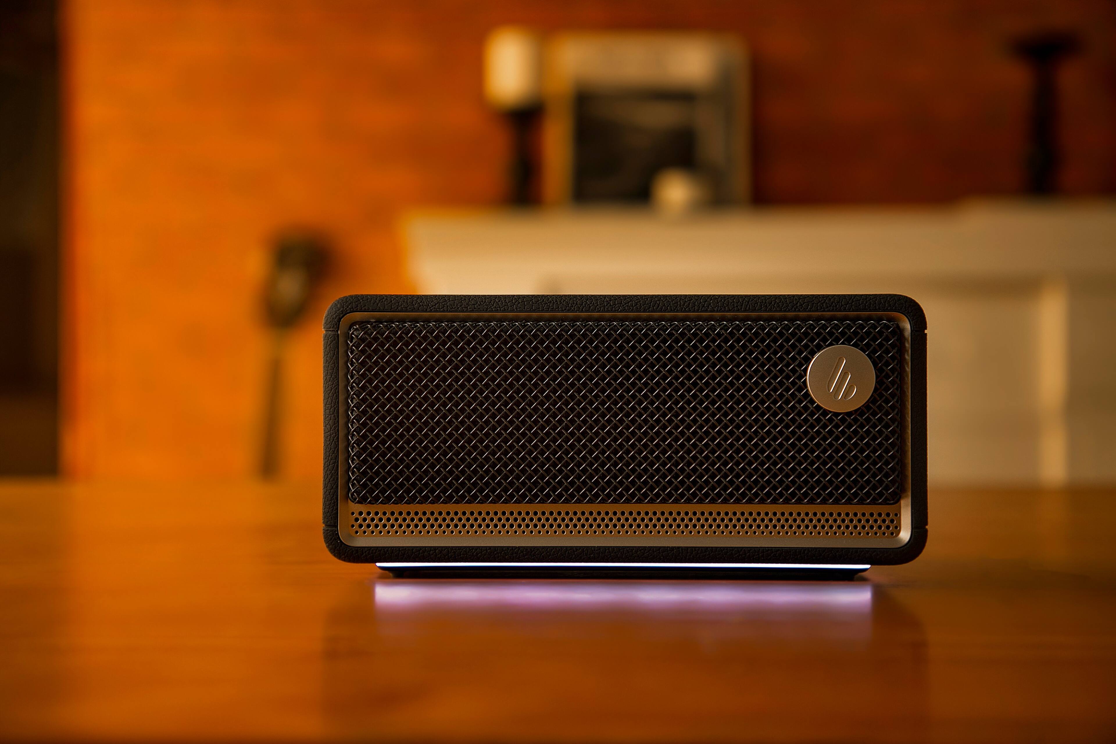 Alt View 3. Edifier - ES60 Portable Speaker - Black.