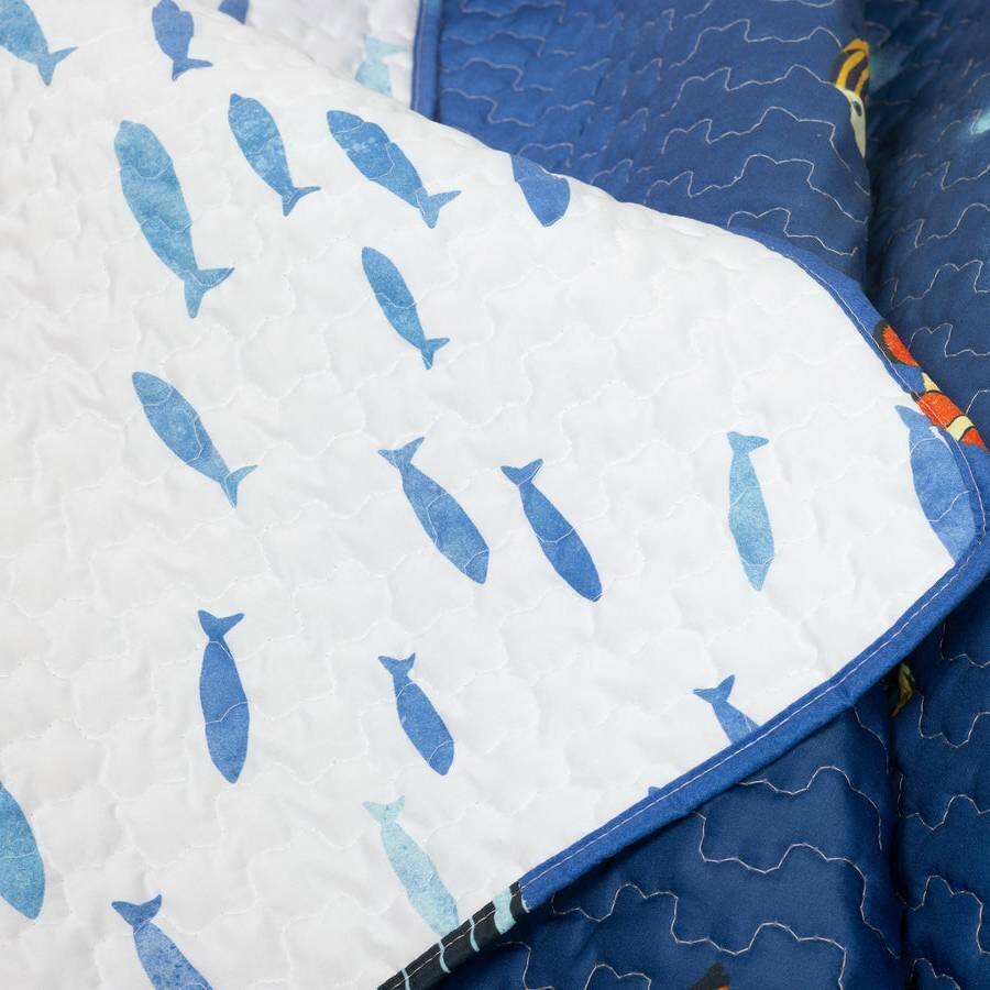 Back. Hivvago - Full/Queen 3 Piece Ocean Navy Blue Clown Fish Coral Reef Reversible Quilt Set - Navy Blue.