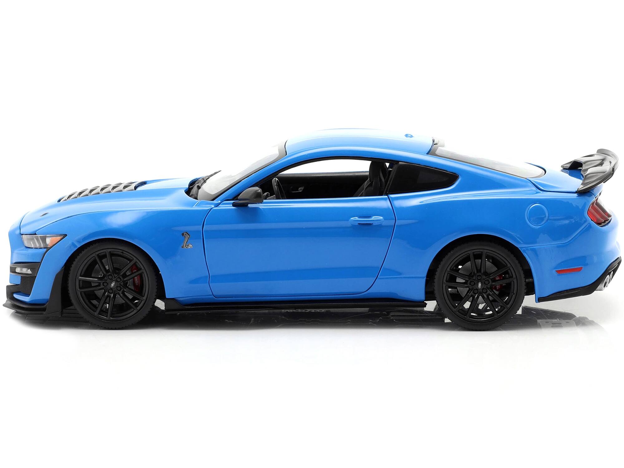 Alt View 2. Maisto - 2020 Ford Mustang Shelby GT500 Light Blue "Special Edition" 1/18 Diecast Model Car by Maisto.