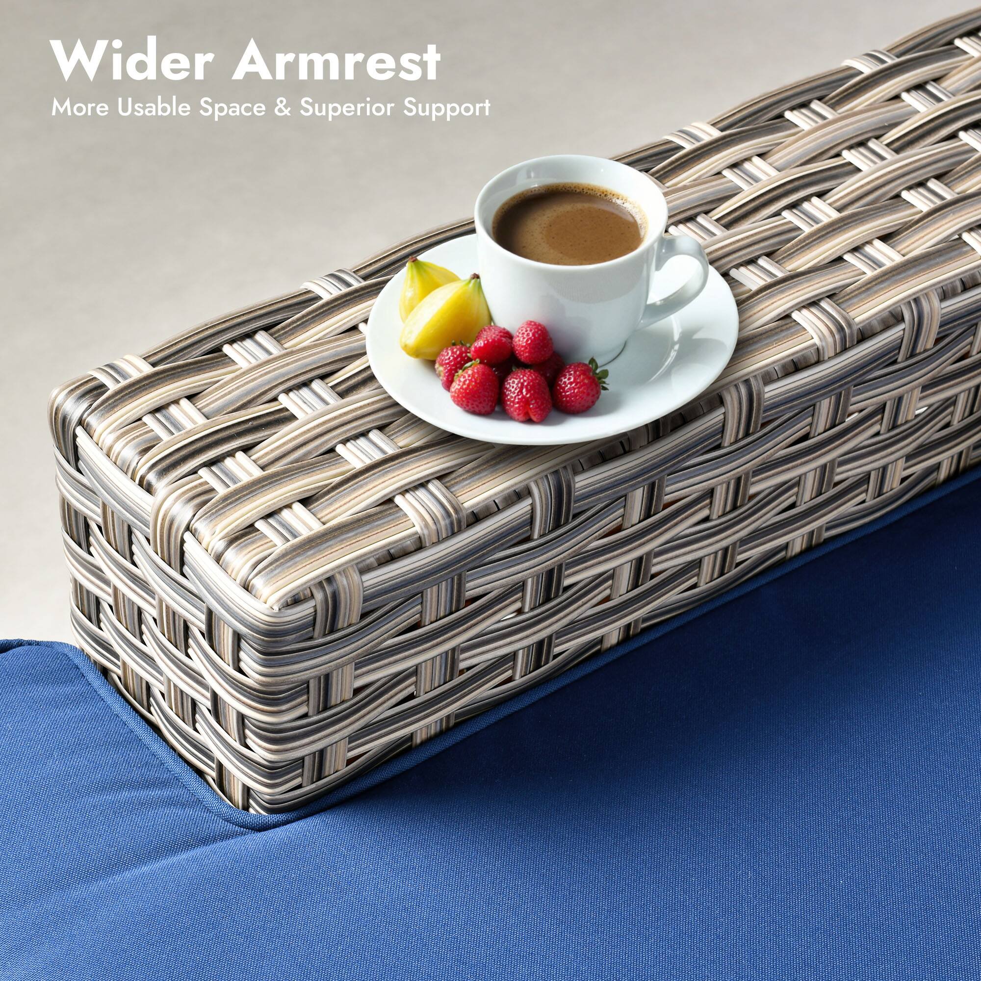 Wider Armrest  
More Usable Space & Superior Support