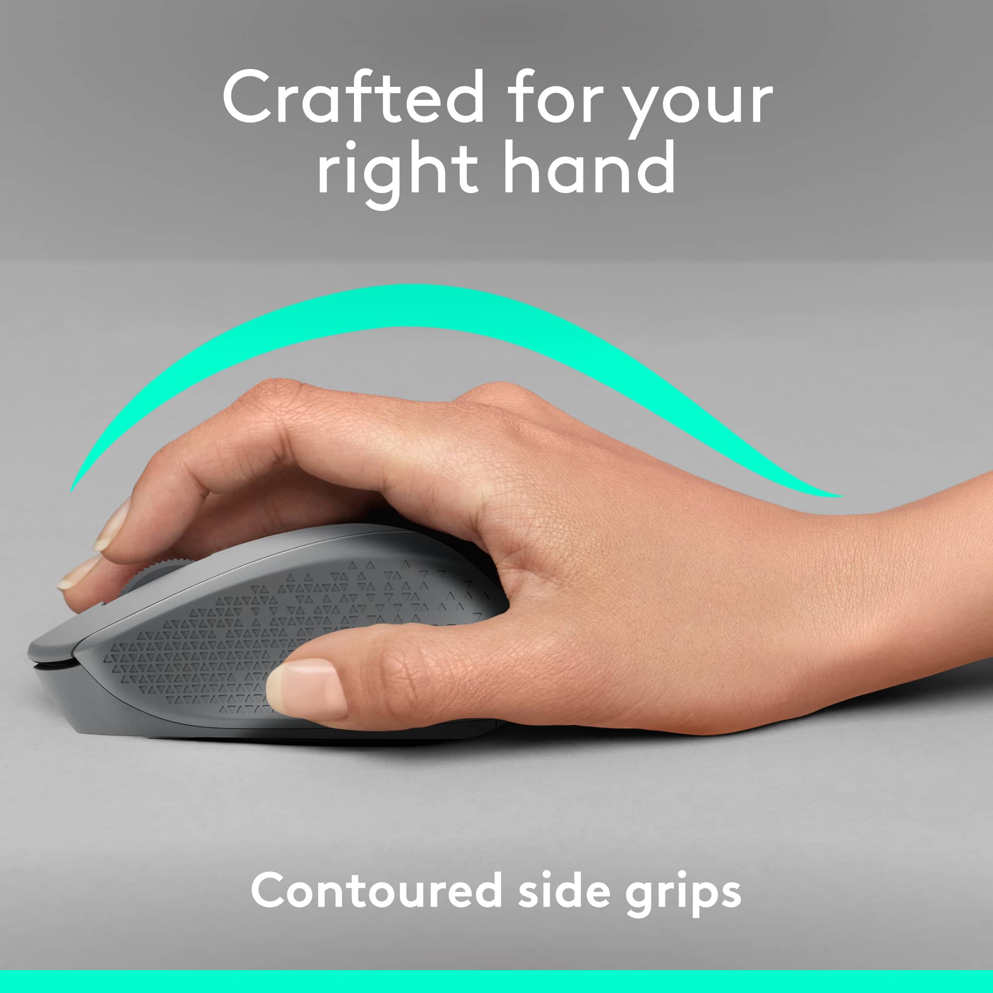 Crafted for your right hand
Contoured side grips