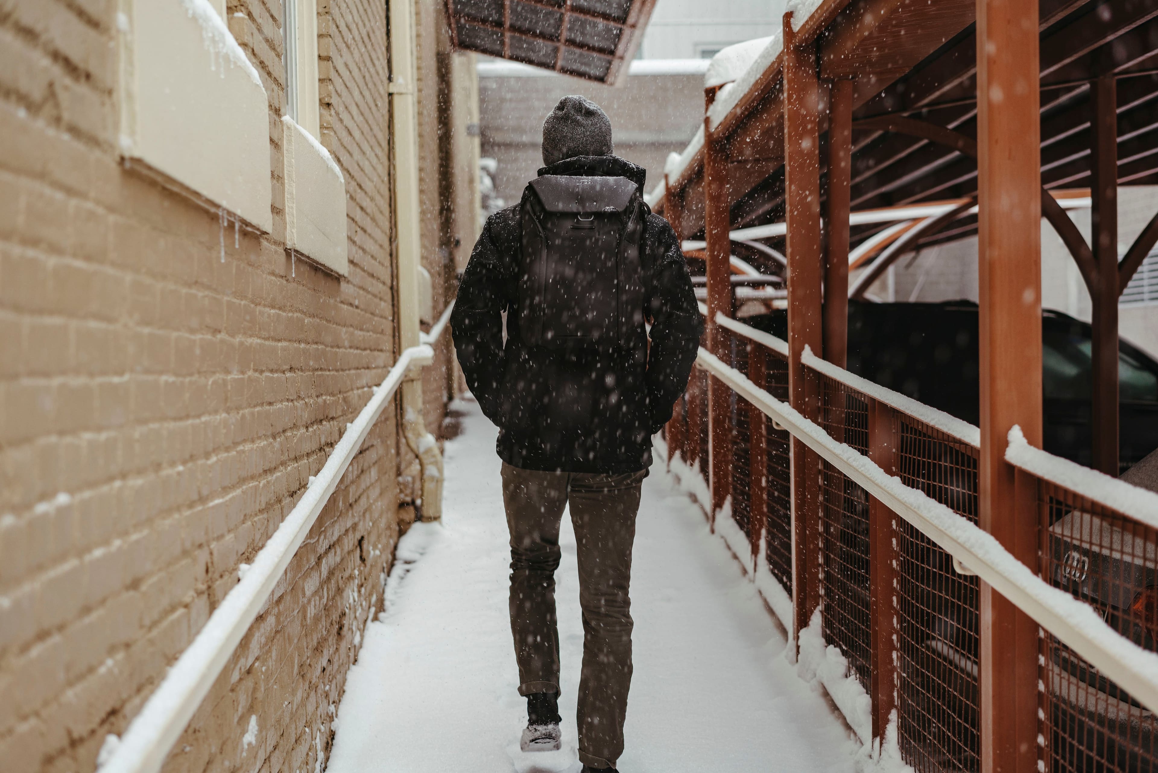 Alt View 26. Peak Design - Everyday Backpack V2 20L - Eclipse.