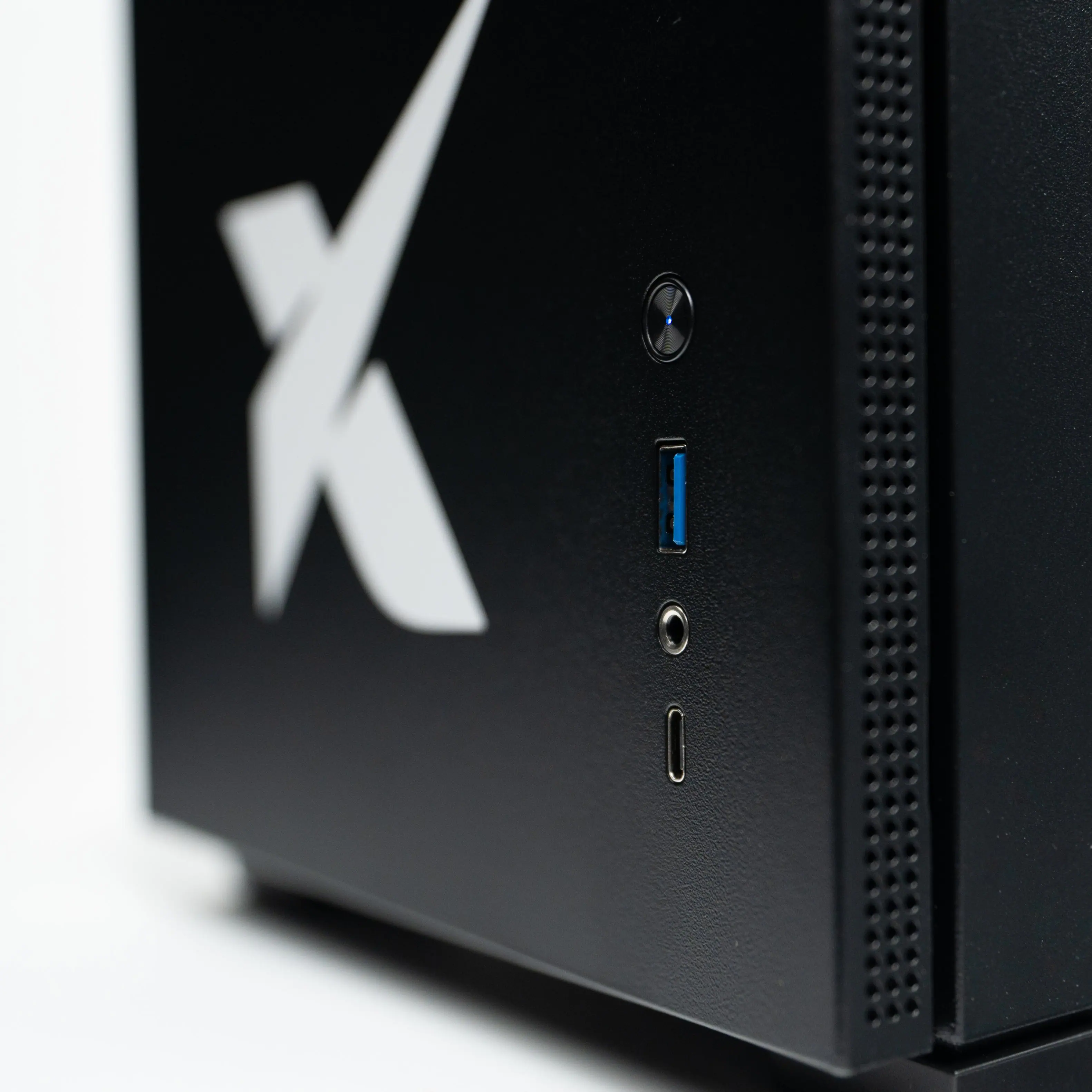 Back. Xidax - Xidax X6 XEN Gaming PC – AMD Ryzen 7 7800X3D, RTX 5070 16GB, 32GB DDR5, 2TB NVMe, Windows 11 Home - Black.
