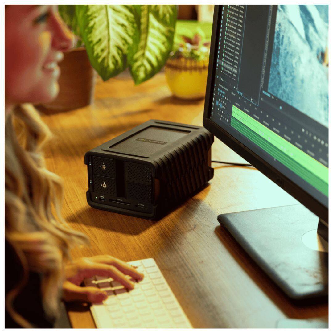 Left. Glyph - Glyph Blackbox Pro Raid 16TB USB C 3.1 Black Desktop Drive with 7200 RPM.