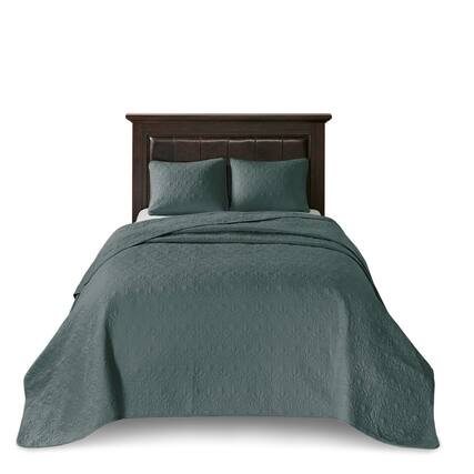 Front. Gracie Mills - Gracie Mills Sandy Reversible Bedspread Set with Classic Stitch Pattern - Balsam Green.