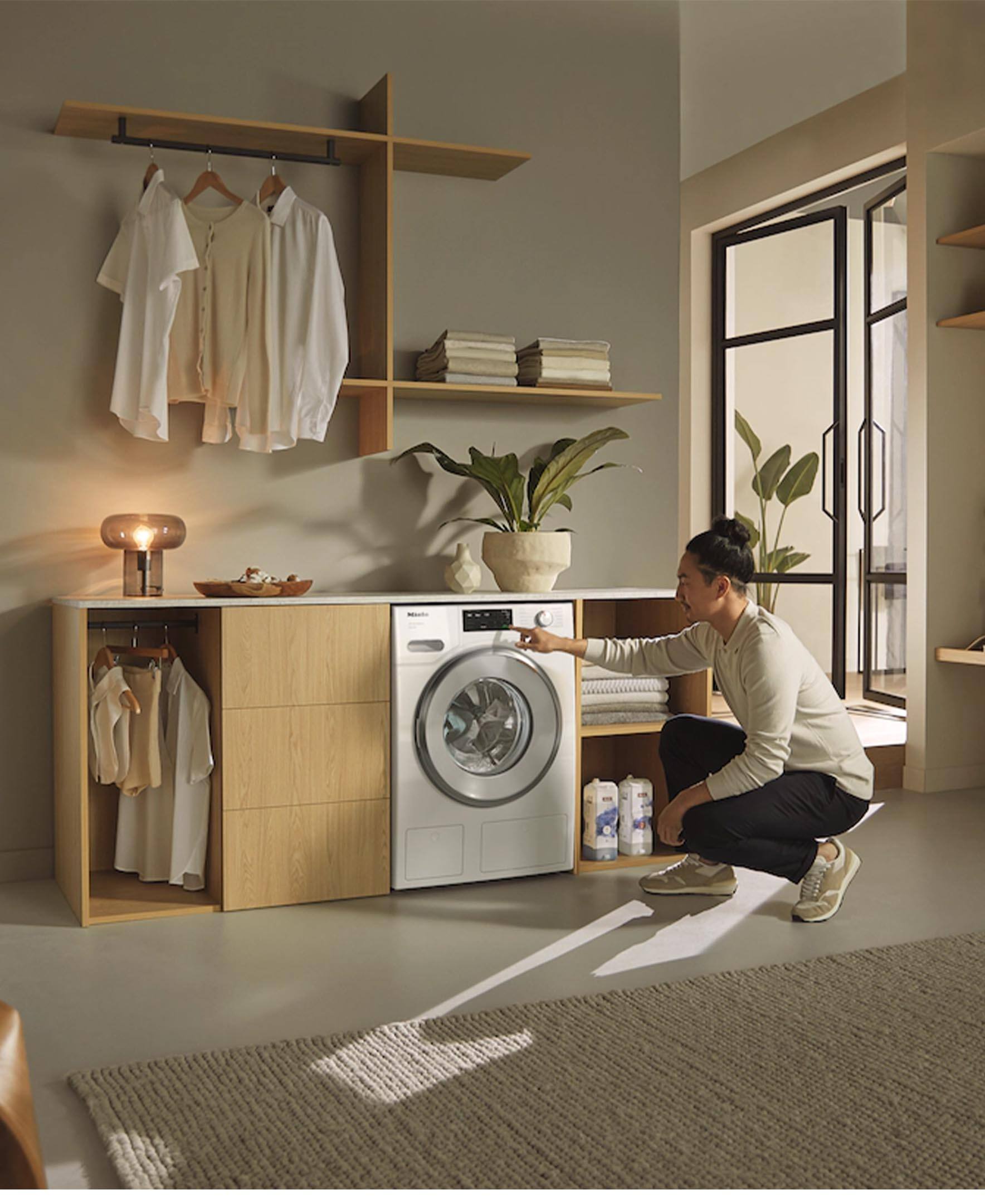 Alt View 2. Miele - WXF660 WCS TDos - Lotus White.