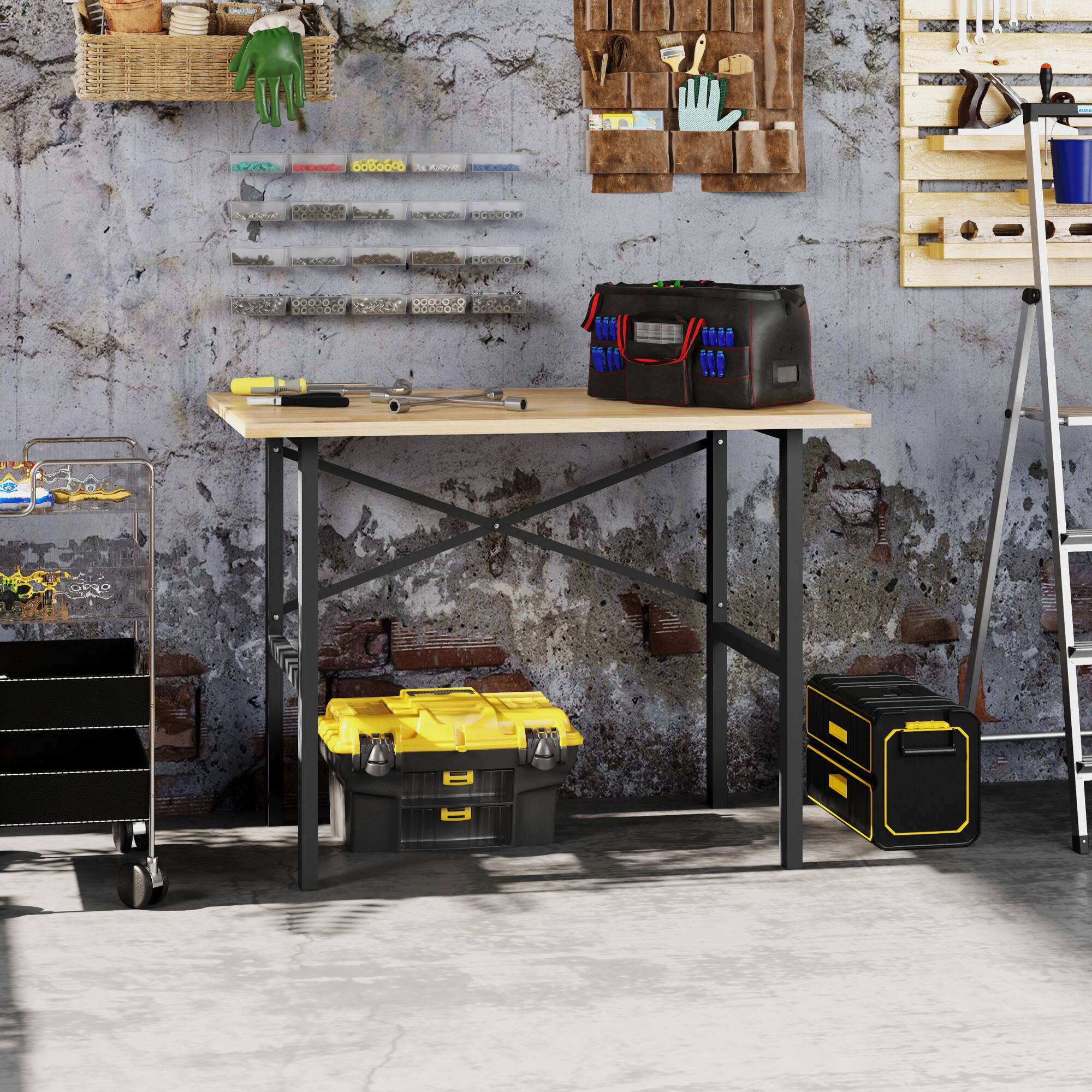 The text in the image is:

"IMM"