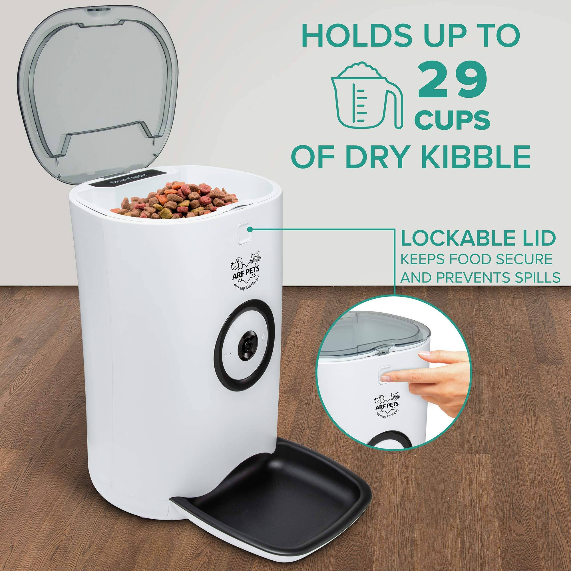 A: HOLDS UP TO 29 CUPS OF DRY KIBBLE
B: LOCKABLE LID KEEPS FOOD SECURE AND PREVENTS SPILLS