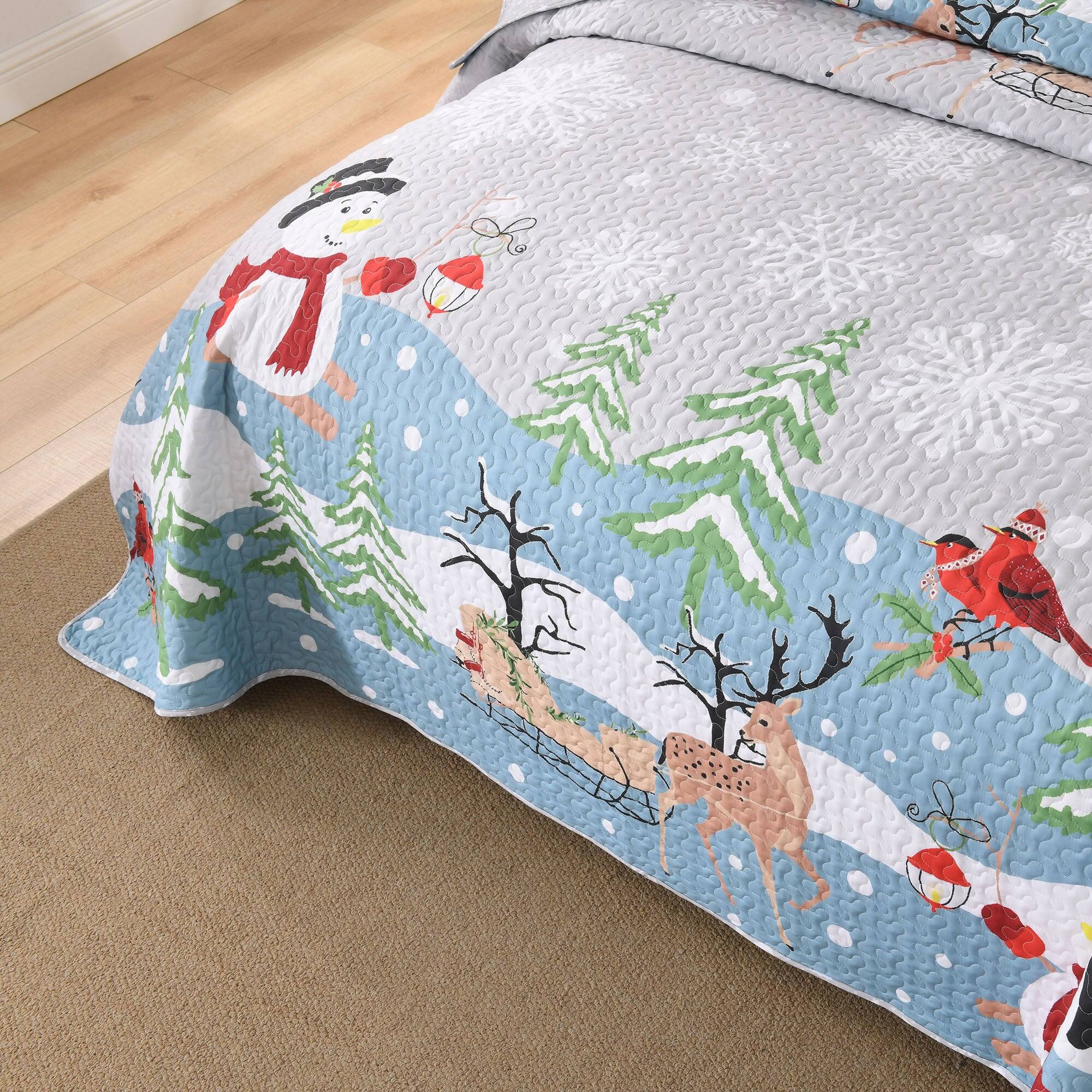 Left. MarCielo - MarCielo 3 Pcs Wonderland Polyester Reversible Bedspread Set Christmas Quilt Set - Multicolored.