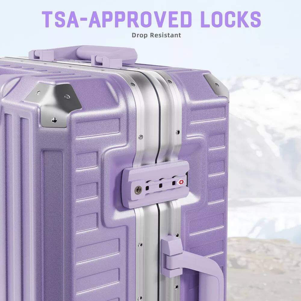 TSA-APPROVED LOCKS  
Drop Resistant
