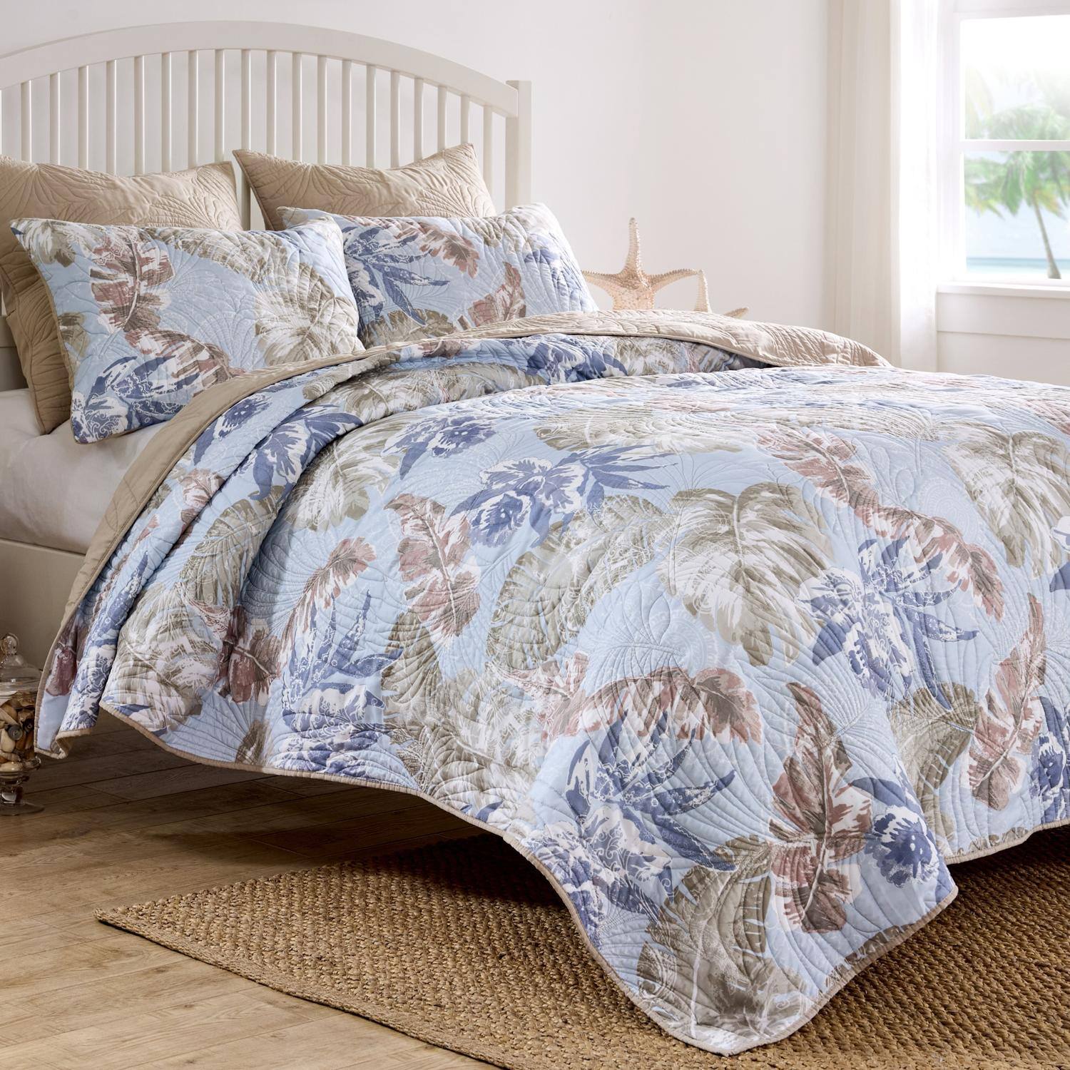 Alt View 1. Greenland Home Fashions - Greenland Home Fashions Tropics Luxurious Modern Design Quilt Bedding Set 3 Piece Full/Queen Mist - Mist.
