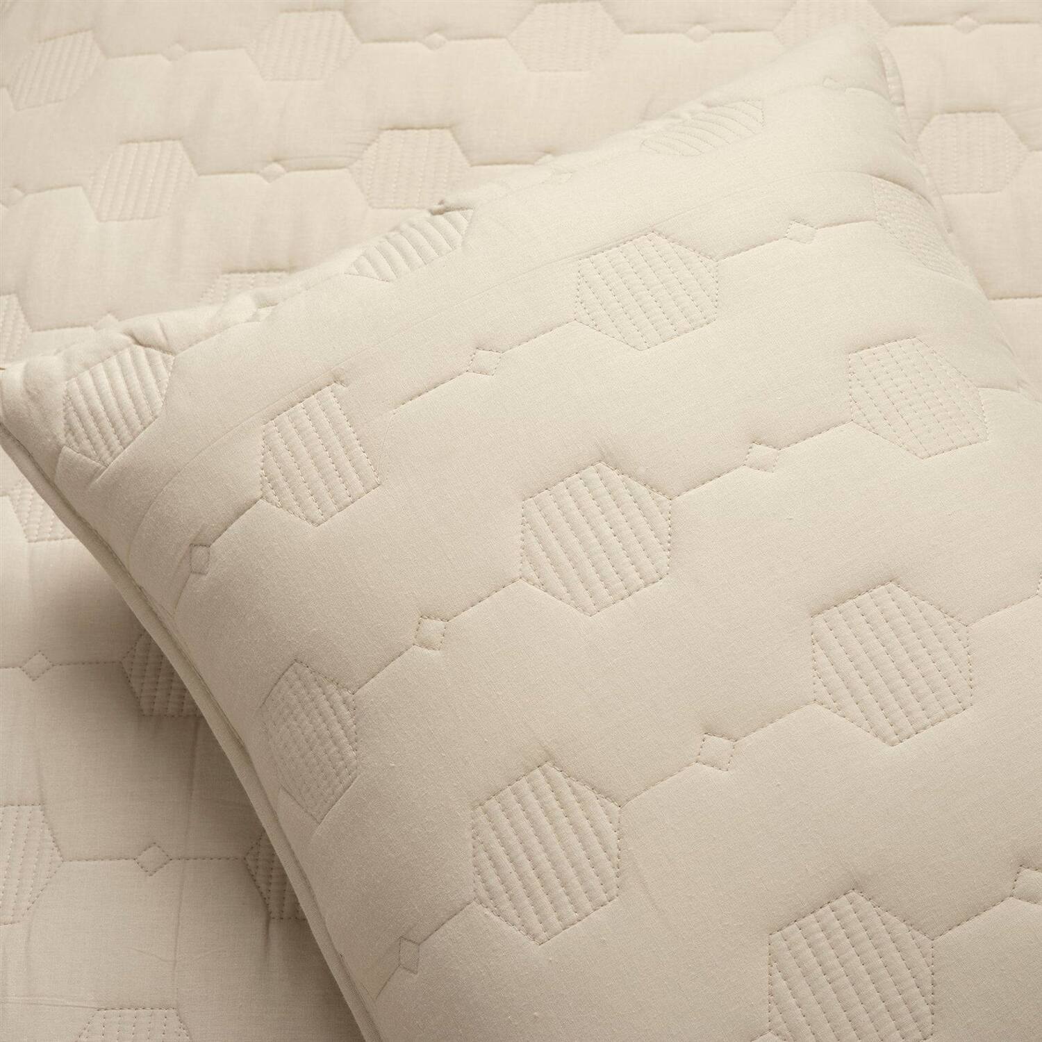 Left. Hivvago - Full/Queen size Lightweight Beige Textured Cotton 3 Piece Quilt Set - Beige.
