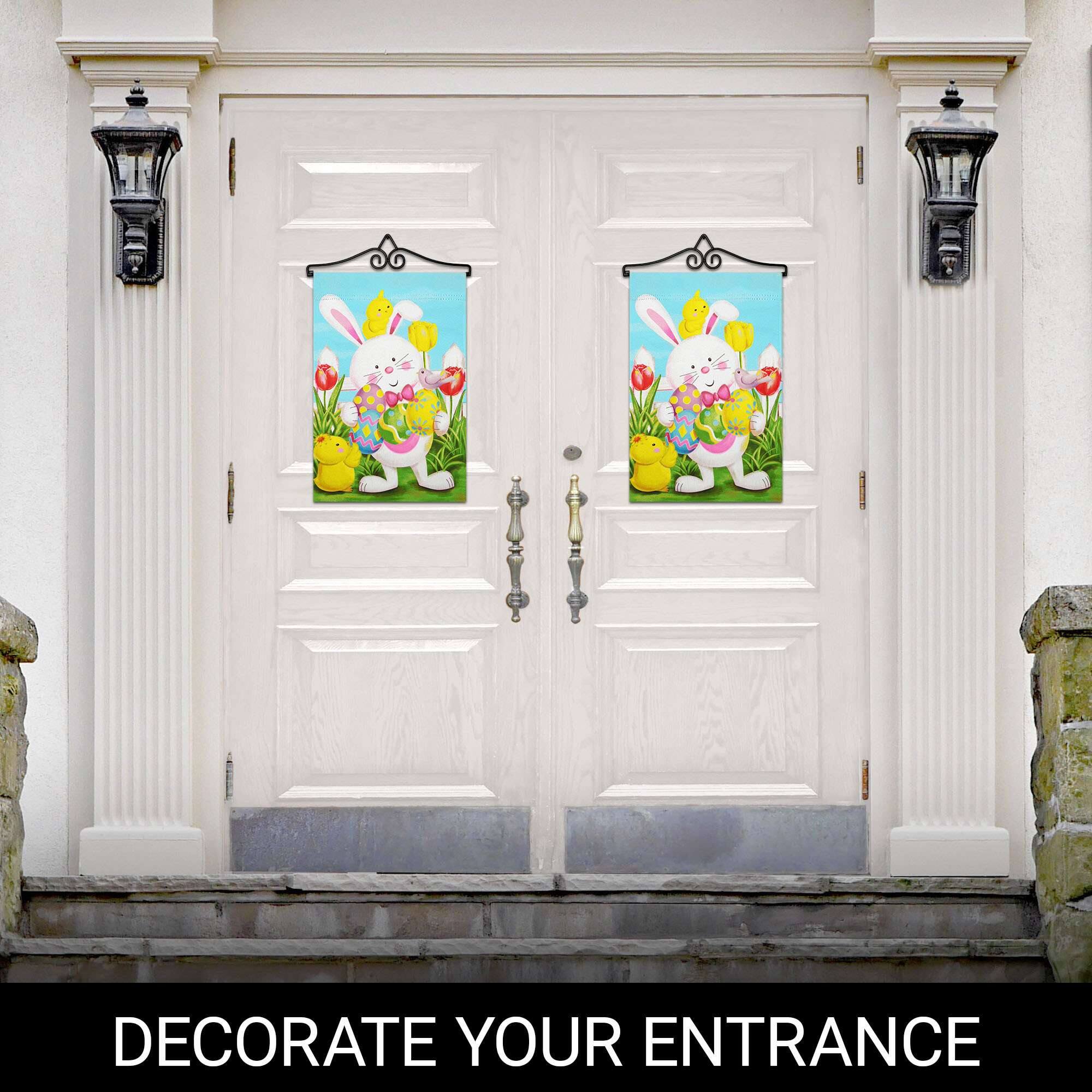 DECORATE YOUR ENTRANCE