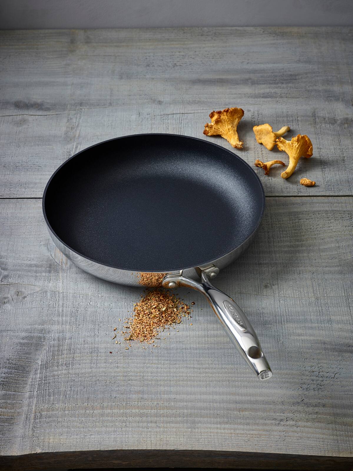 Alt View 4. Scanpan - Haptiq Stainless Steel Nonstick 10.25-Inch Fry Pan - Black.
