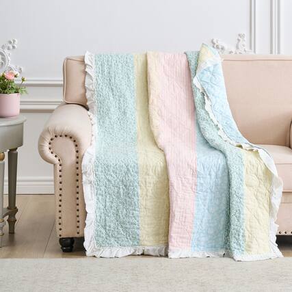 Front. BreeBe - Tessie Throw - Pastel.