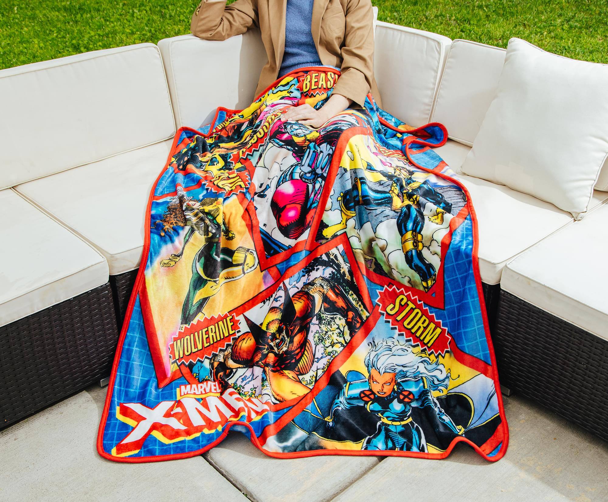 BEAST  
WOLVERINE  
STORM  
MARVEL  
X-MEN