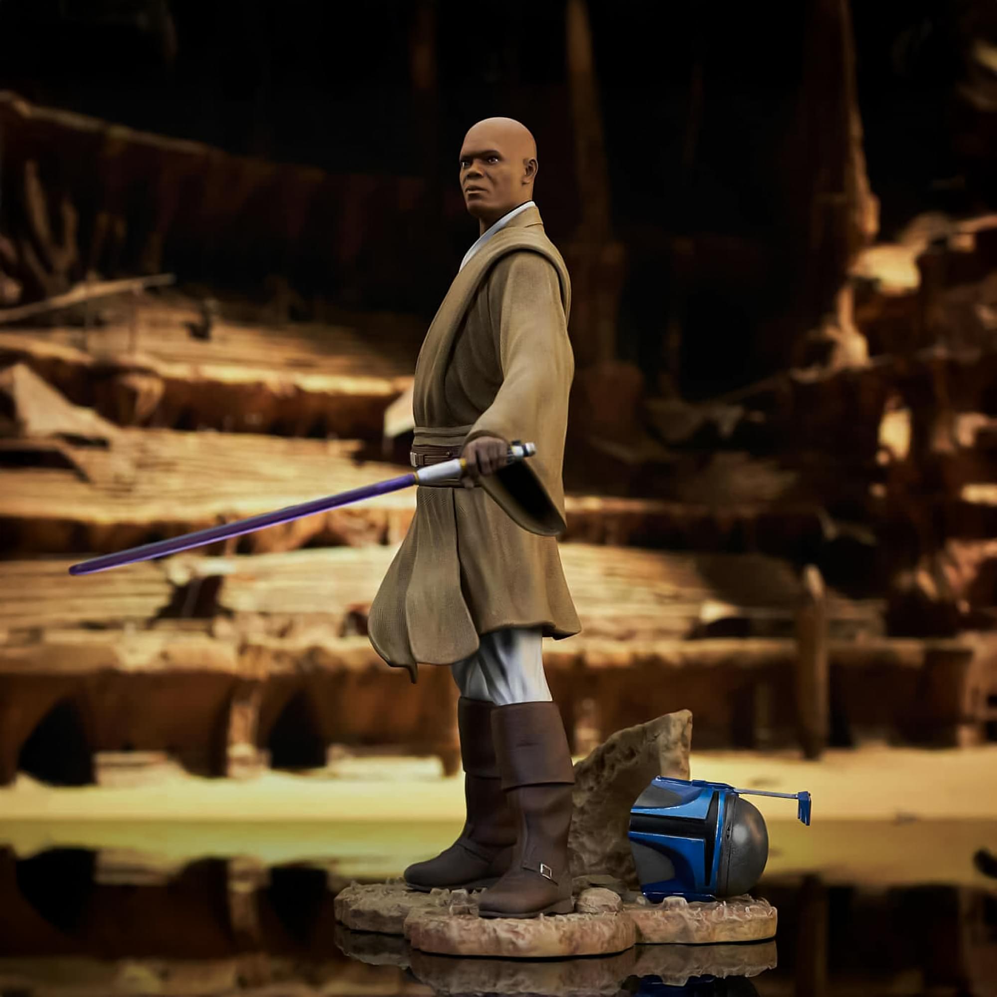 Alt View 2. Diamond Select Toys - Star Wars: Attack of the Clones Mace Windu Premier Collection 1:7 Scale Statue - Multi-Colored.