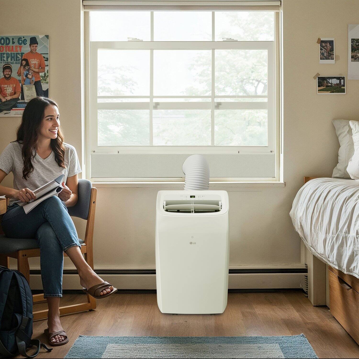 Alt View 2. LG - 450 Sq. Ft. 10,200 BTU DOE (14,000 BTU ASHRAE) Smart Portable Air Conditioner - White.