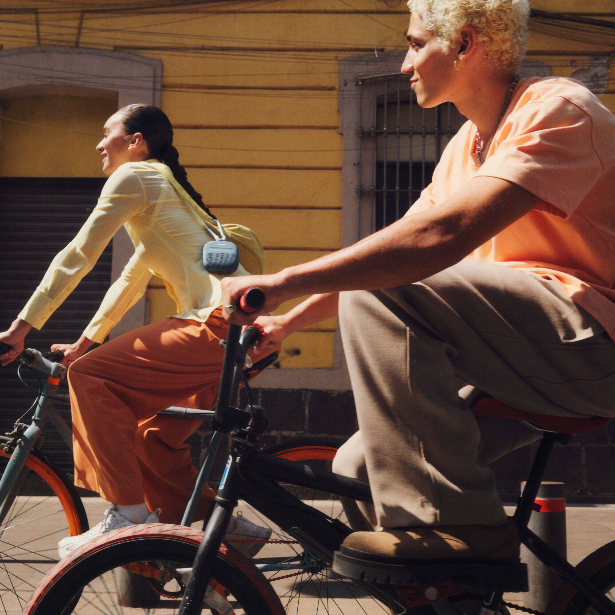 Alt View 4. Bose - SoundLink Micro Portable Bluetooth Speaker (2nd Gen) - Blue Dusk.