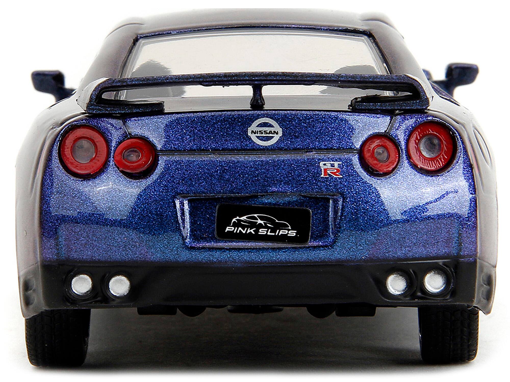NISSAN GTR PINK SLIPS