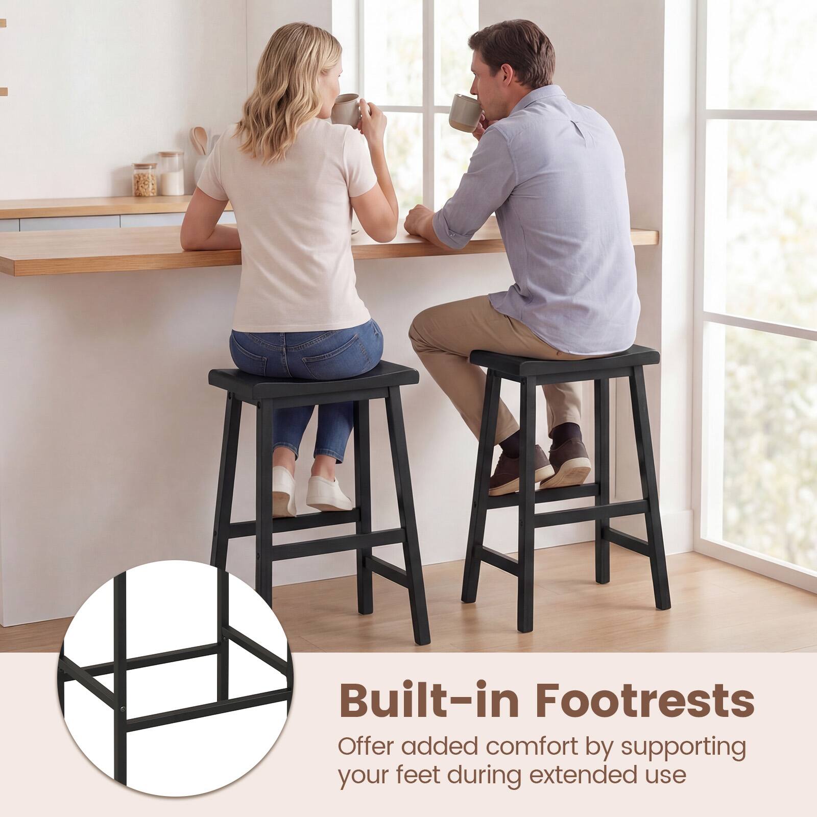 Built-in Footrests  
Offer added comfort by supporting your feet during extended use