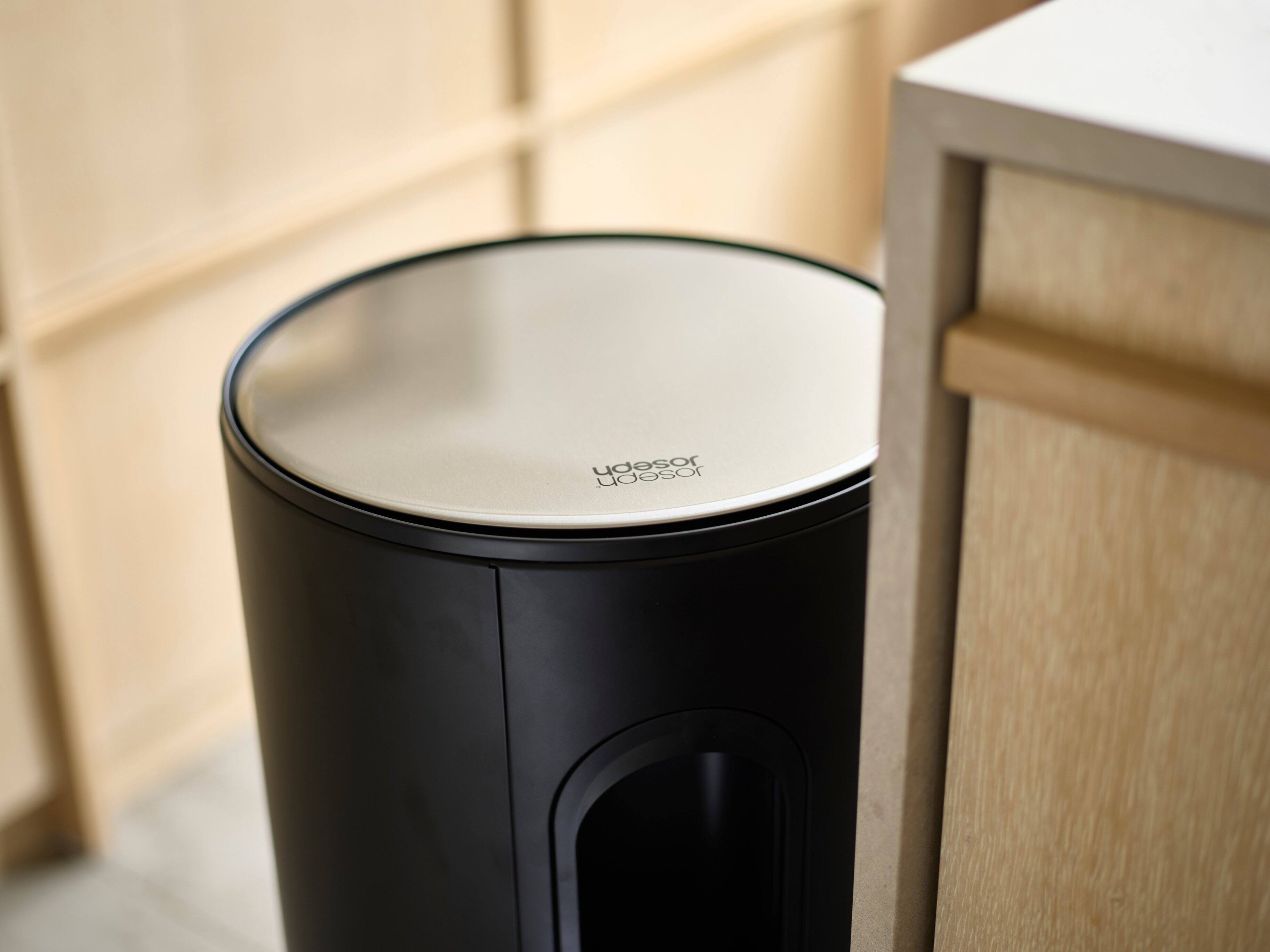 The text on the image reads: "Udesor"