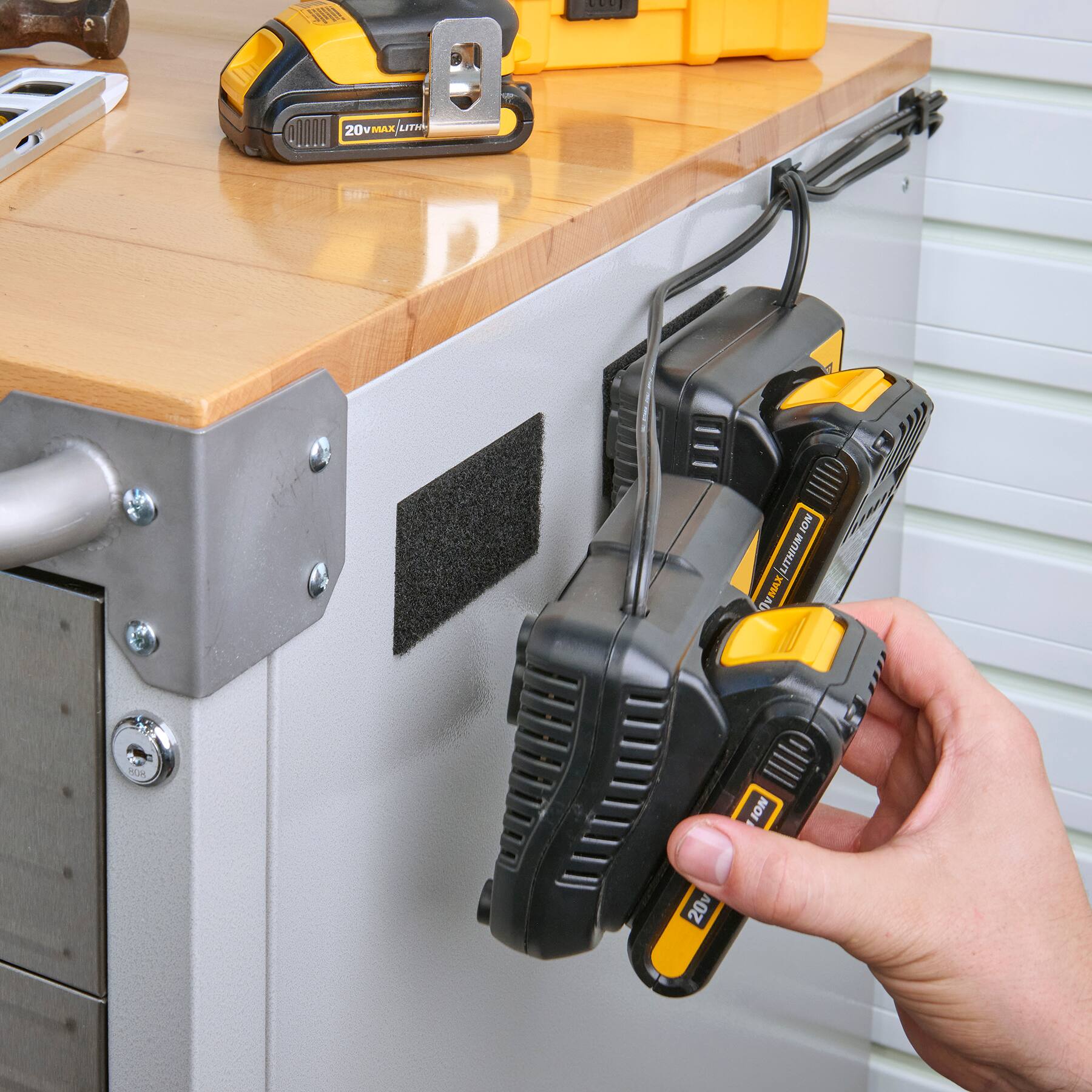 20V MAX/LITHIUM ION